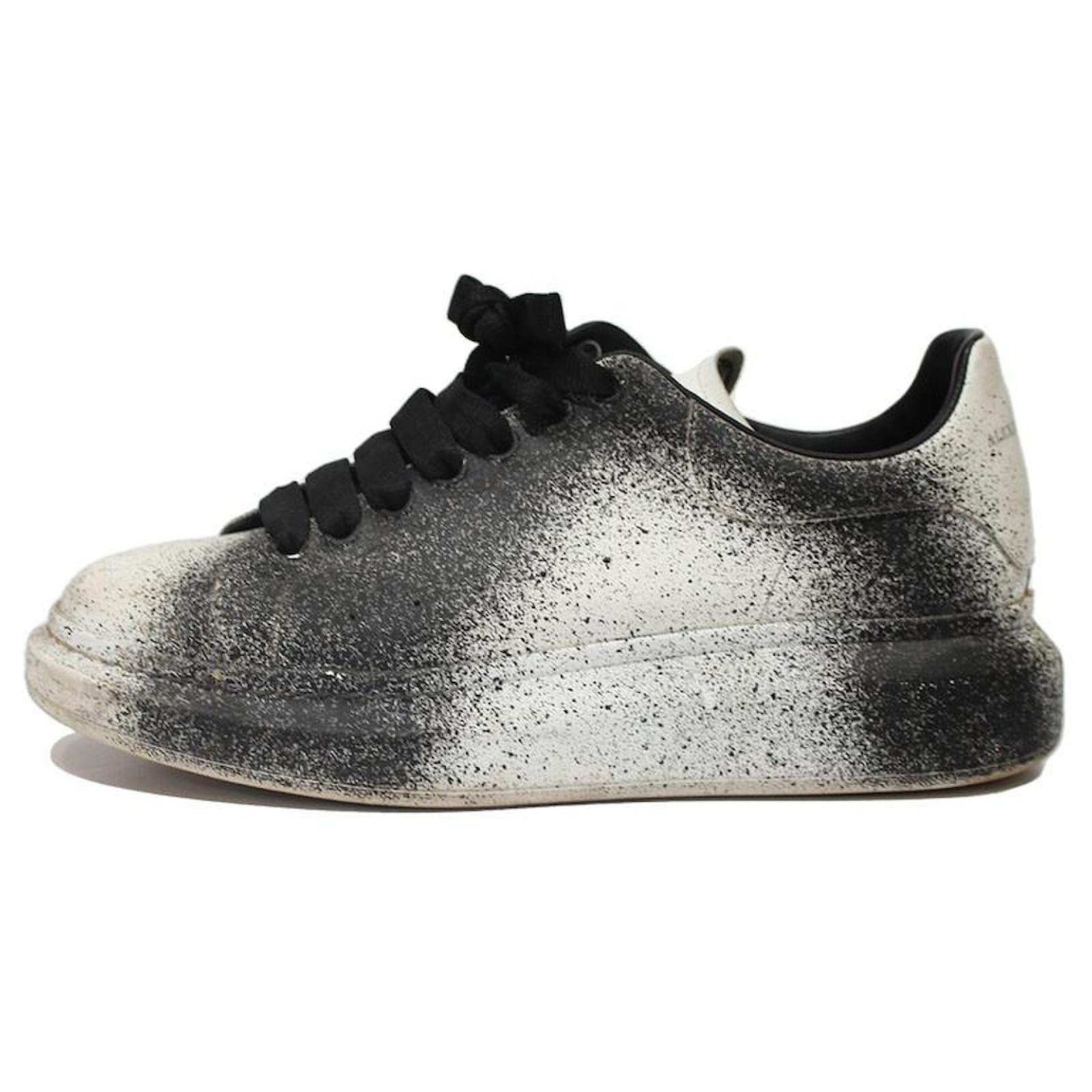 Alexander Mcqueen Sneakers Black White Leather - Joli Closet