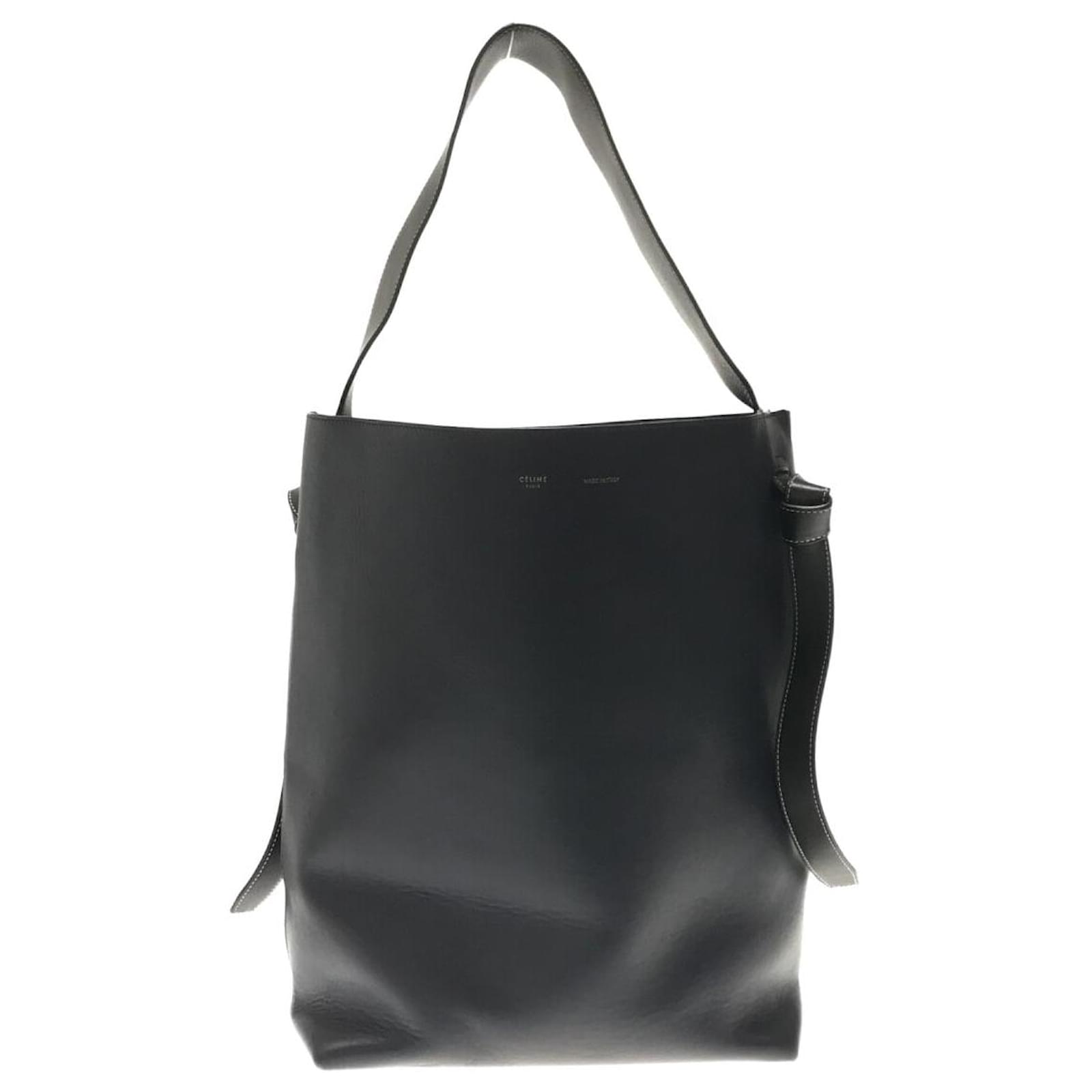 Celine Twisted Black Leather ref.912577 Joli Closet