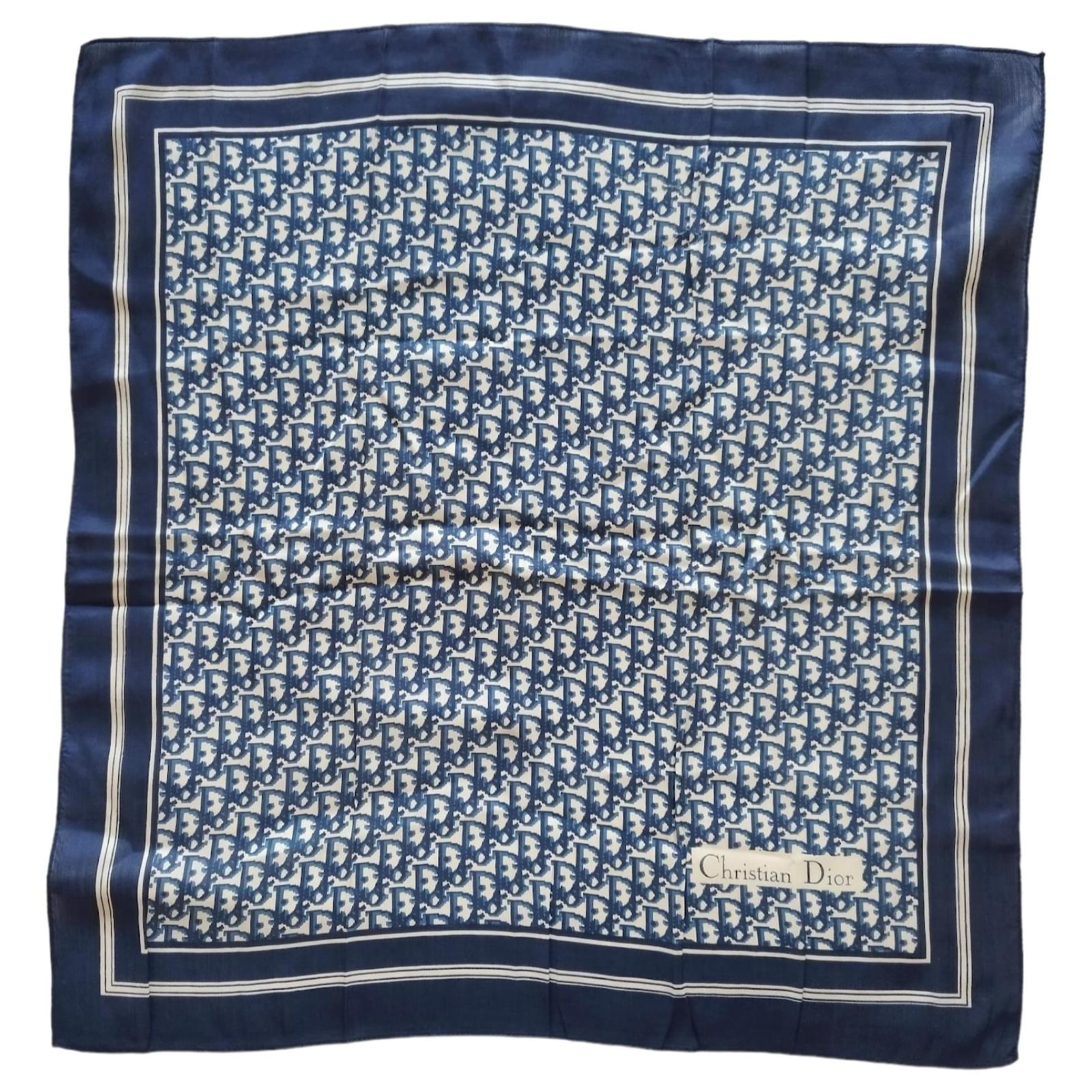 Christian Dior シルクストール トロッター青系 サイズ65×65 Christian Dior シルクストール トロッター青系 サイズ65×65
