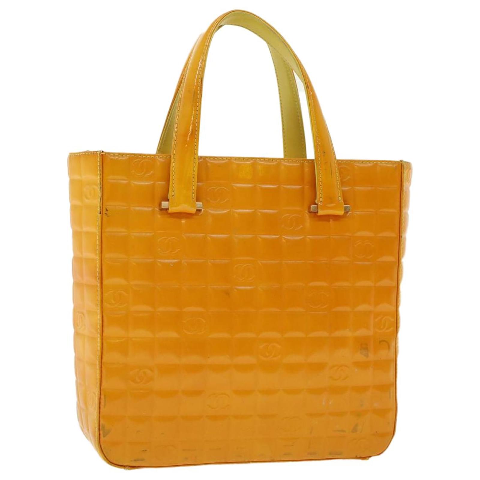 Chanel Chocolate bar Yellow Patent leather ref.913762 - Joli Closet