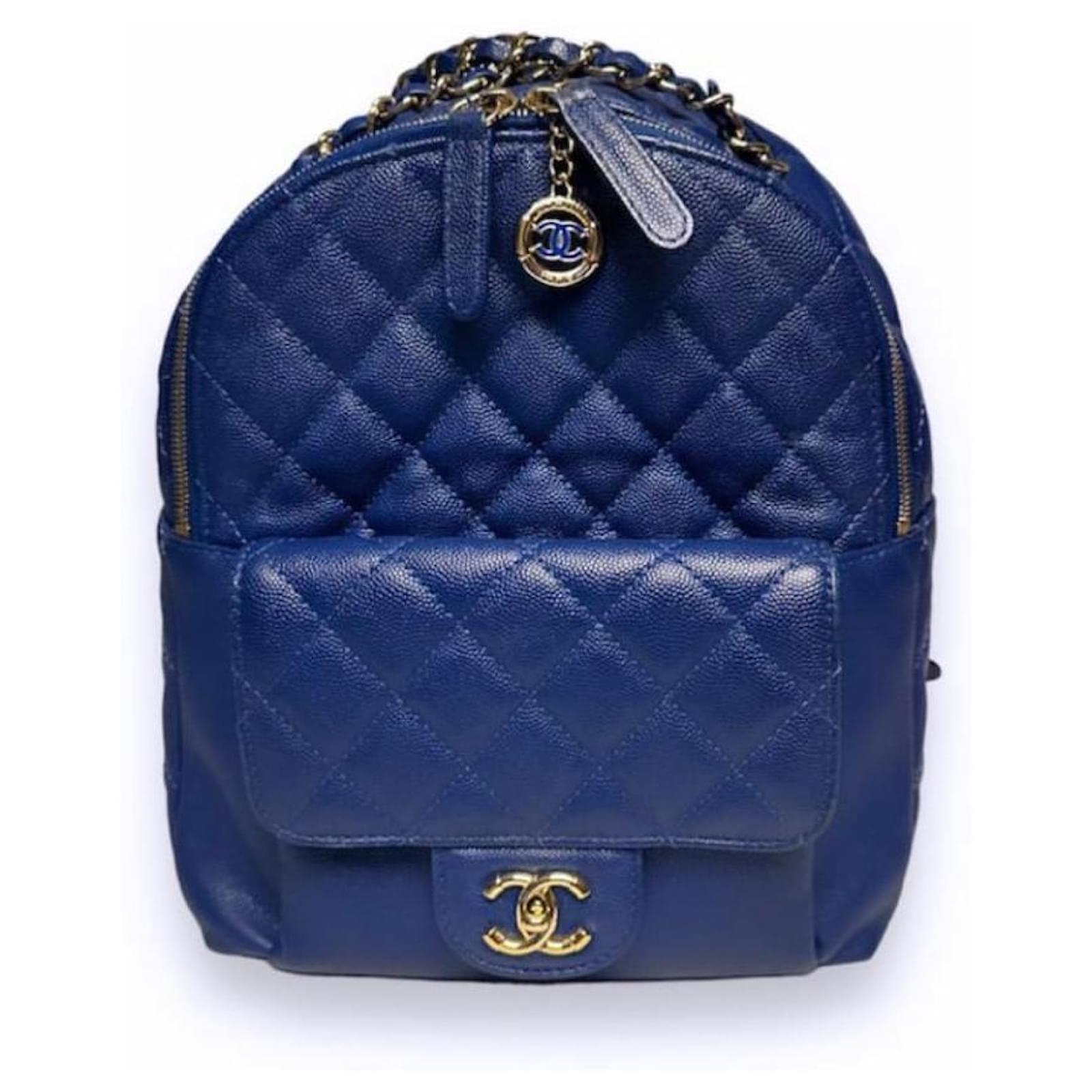 Chanel CC Day Backpack 19C, 2019 Cruise Resort Royal Blue Caviar Quilted  Leather Large Backpack ref.914608 - Joli Closet