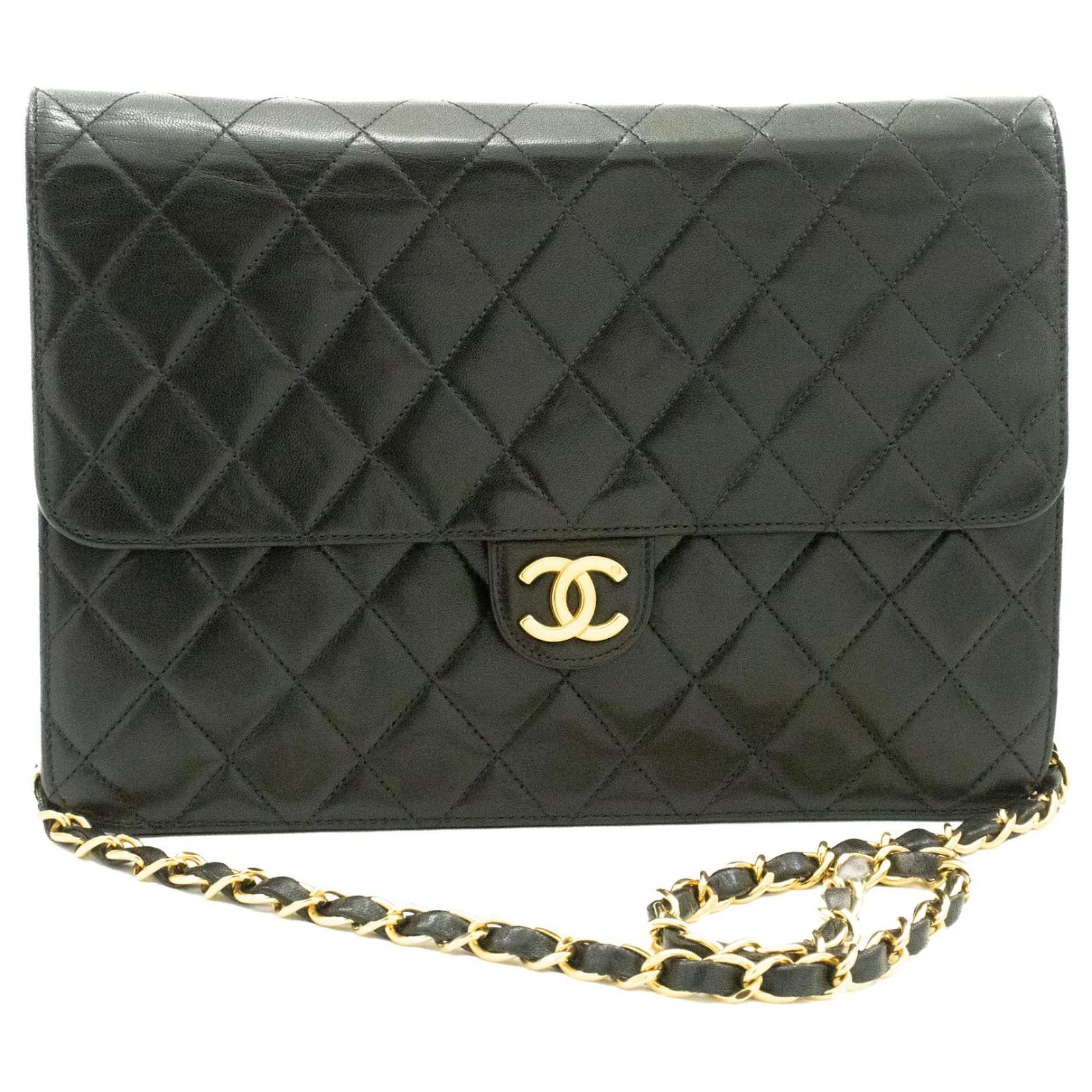 Timeless Chanel flap bag Black Leather ref.914814 - Joli Closet