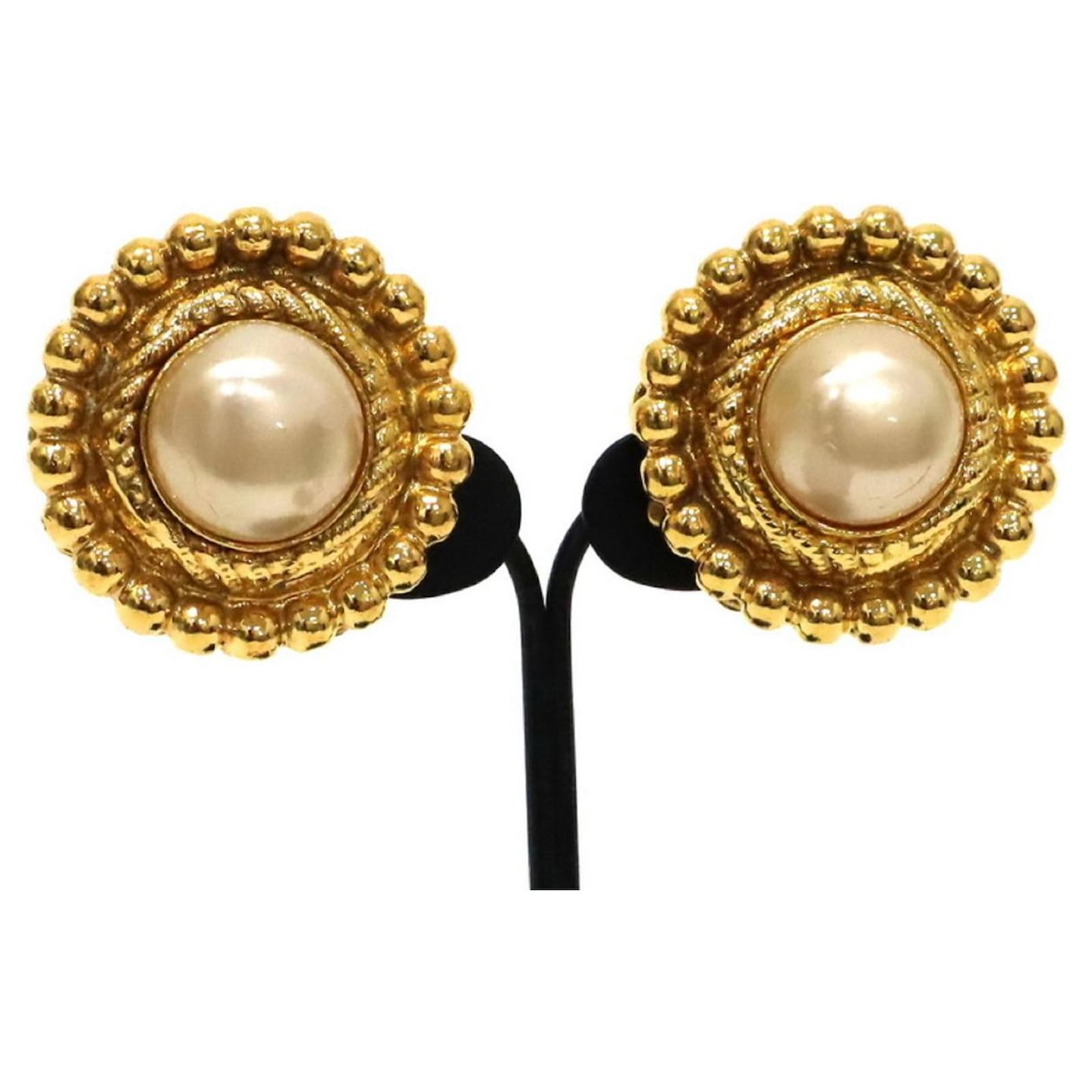 Chanel earrings Golden ref.915983 - Joli Closet