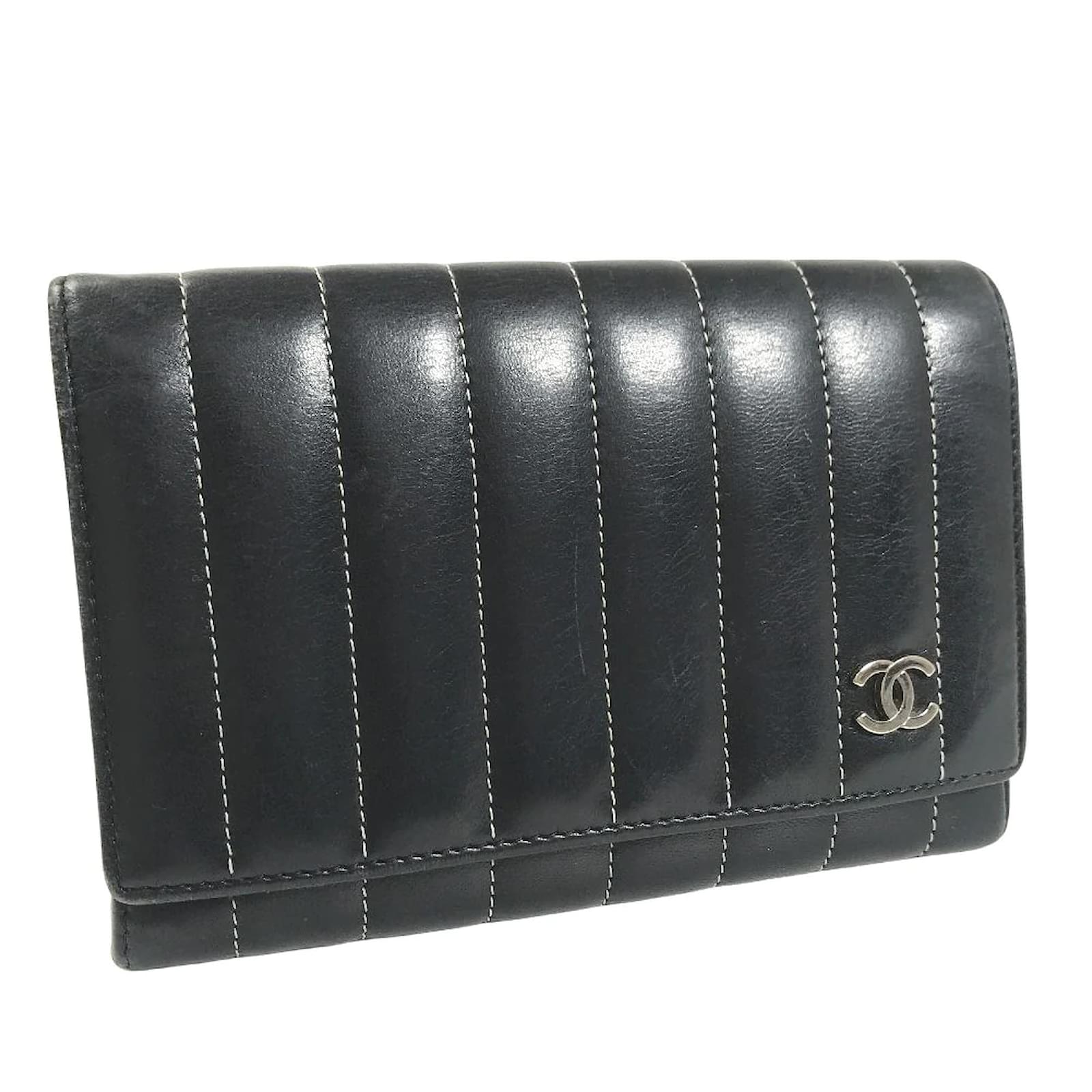 Chanel Quilted Leather Bifold Wallet Black Lambskin ref.916454