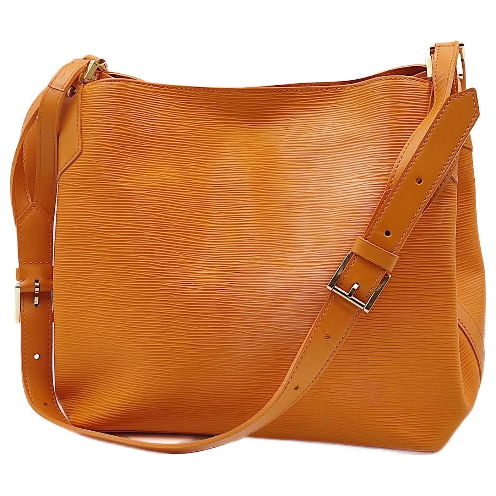 Louis Vuitton Mandara PM bag in orange epi leather ref.916686 - Joli Closet