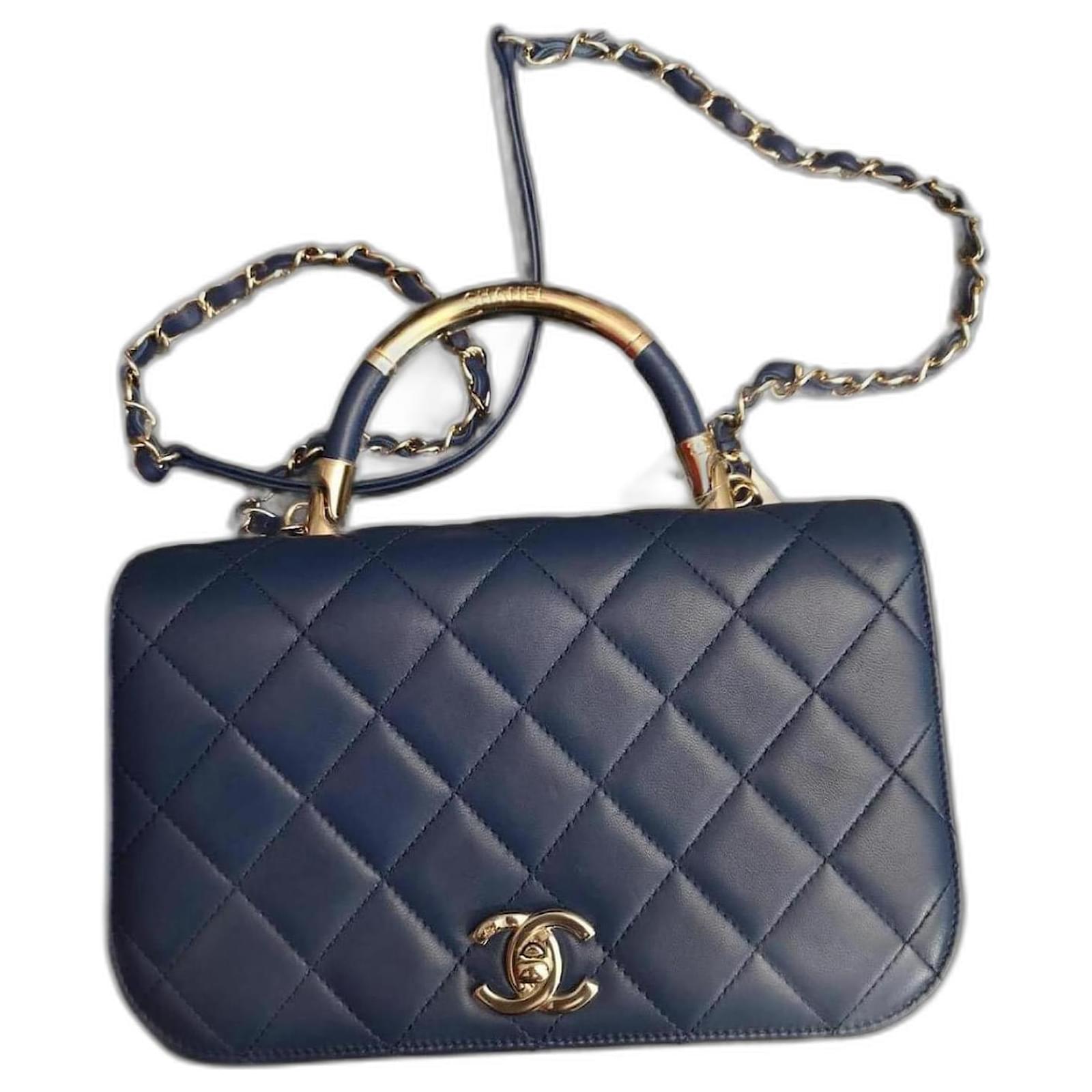 Chanel Handbags Navy blue Leather ref.916855 - Joli Closet