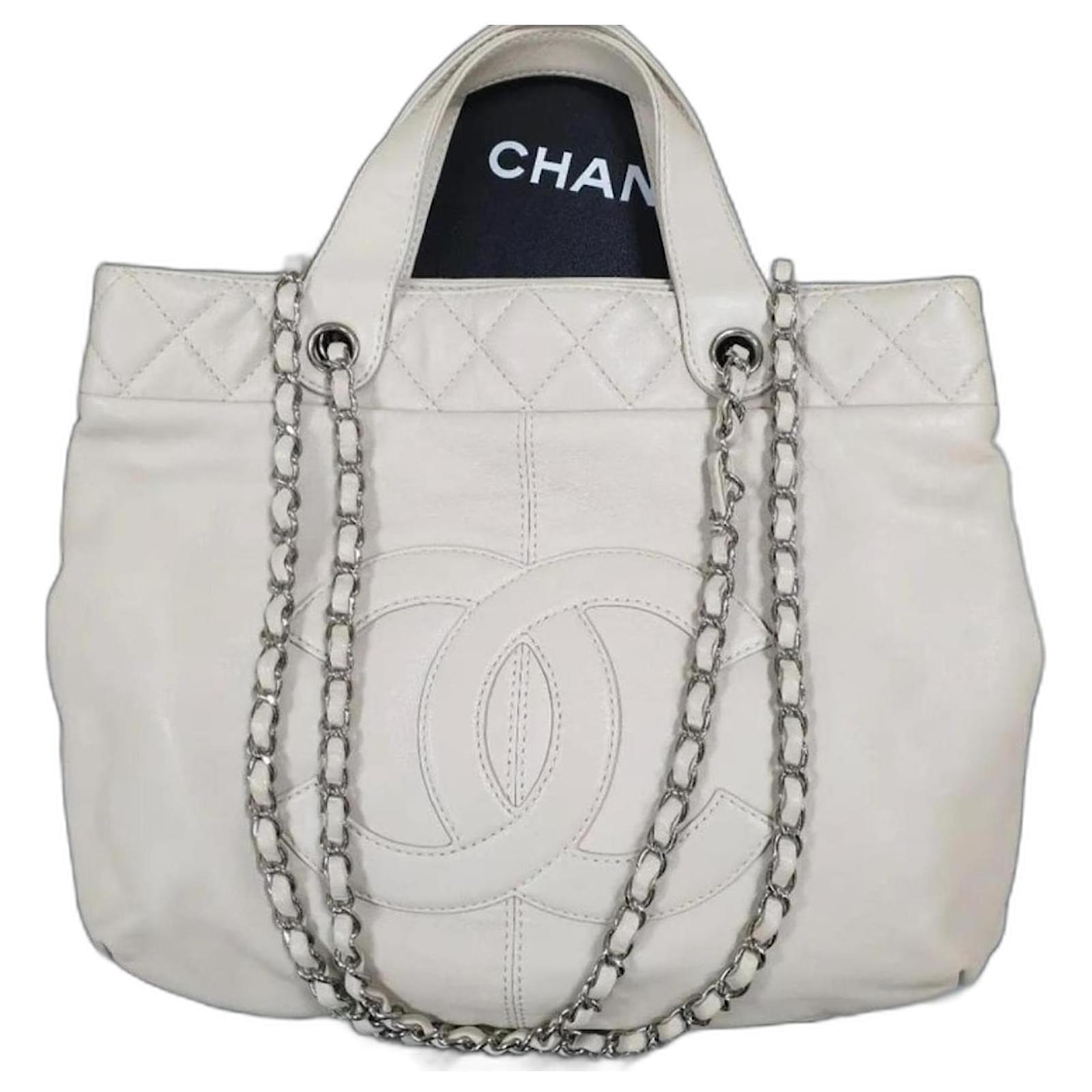 Handbags Chanel Chanel Ecru CC Logo Tote Bag
