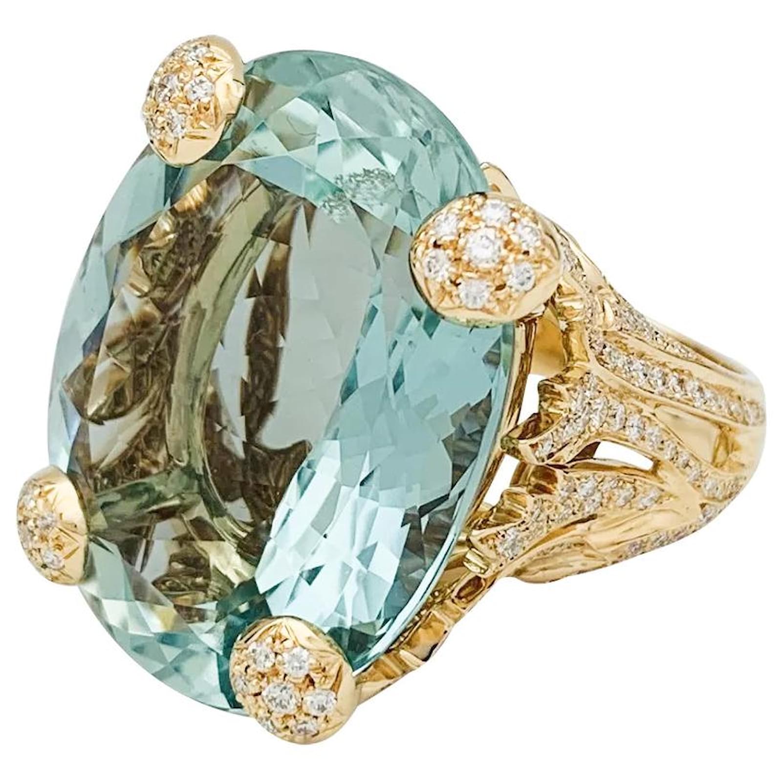 Dioramour Ring Yellow Gold and Diamond