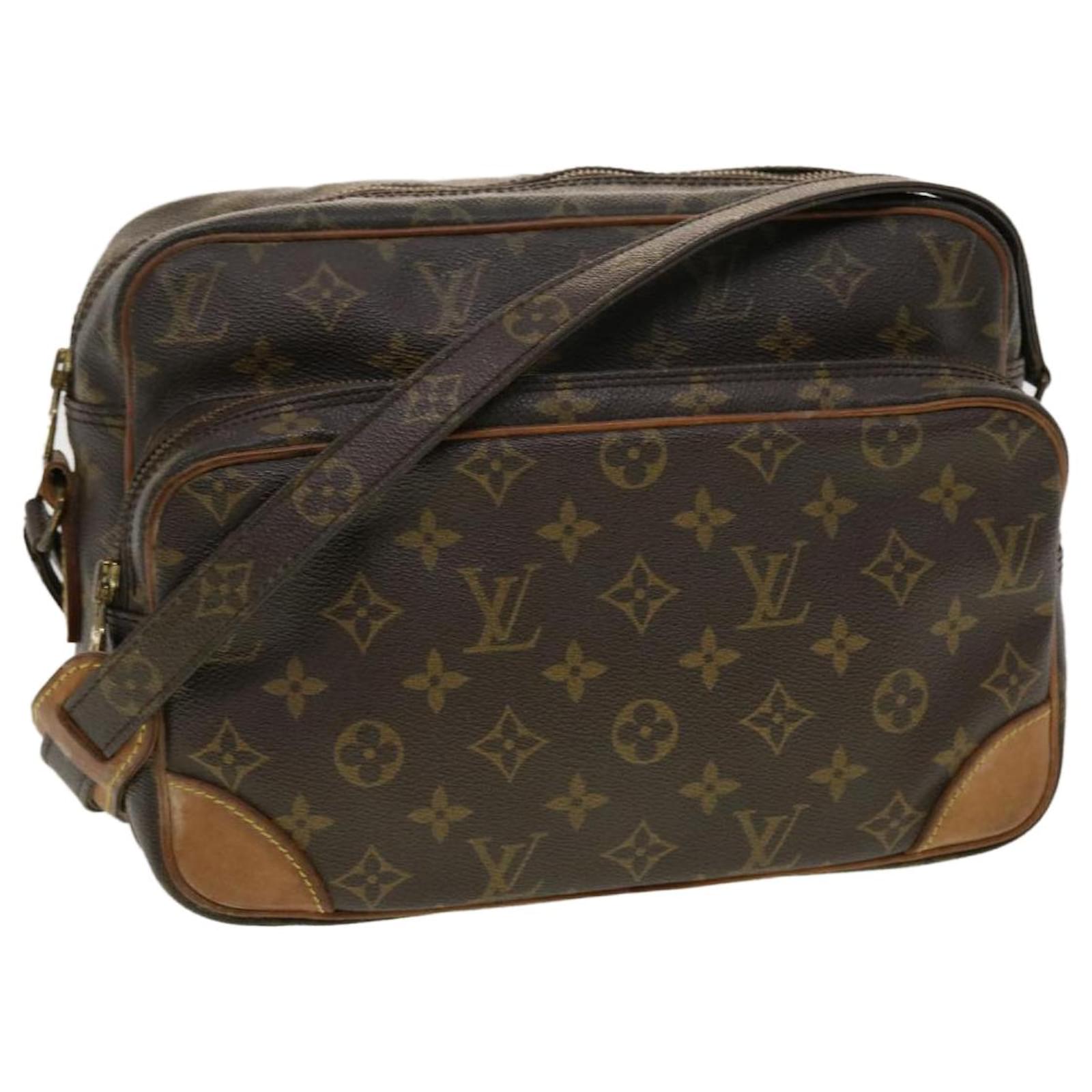 LOUIS VUITTON Monogram Nile Shoulder Bag M45244 LV Auth 41572 Cloth  ref.919806 - Joli Closet