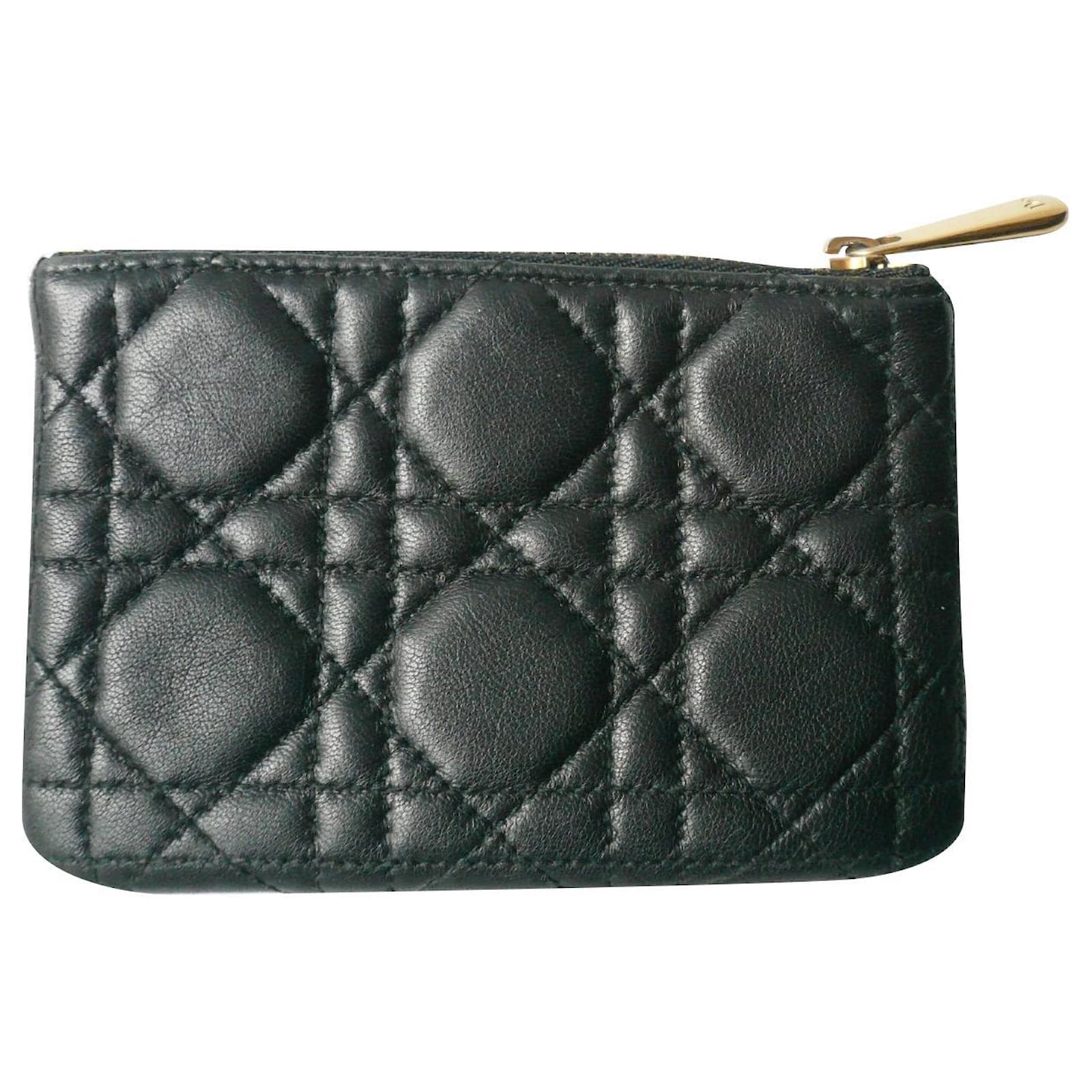 Small Leather Round Bag Bee Purse | Leather handbags, Purses crossbody,  Crossbody bag