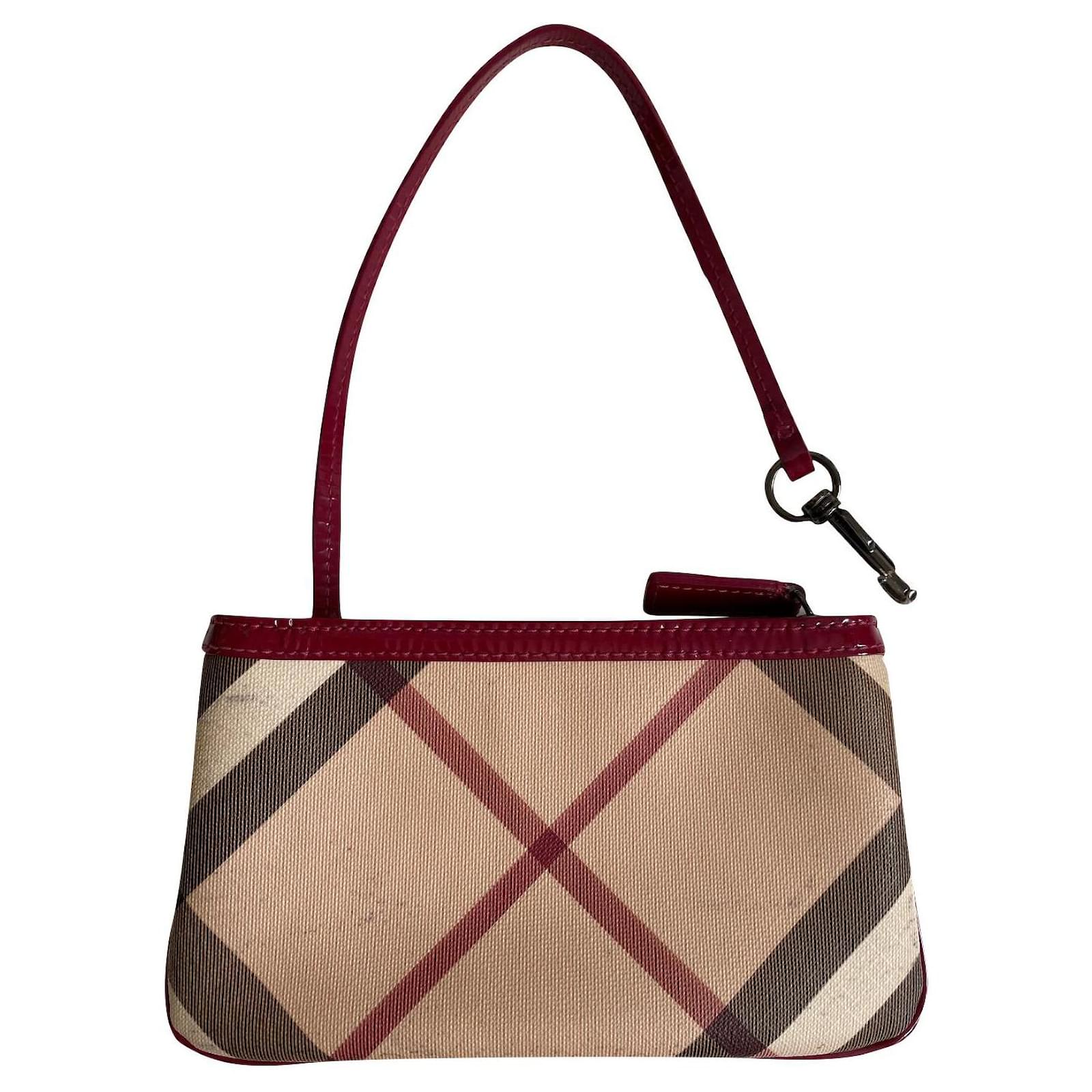 Burberry Handbags Cloth ref.921365 - Joli Closet