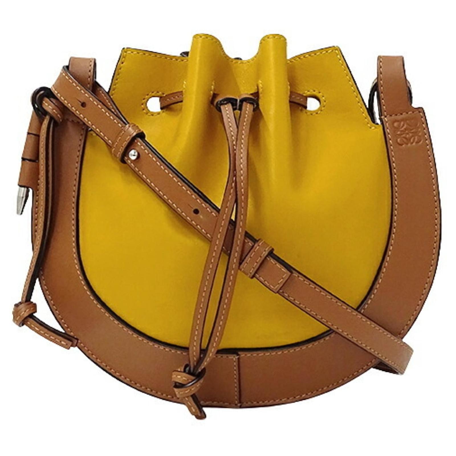 Loewe Yellow Leather ref.921810 - Joli Closet