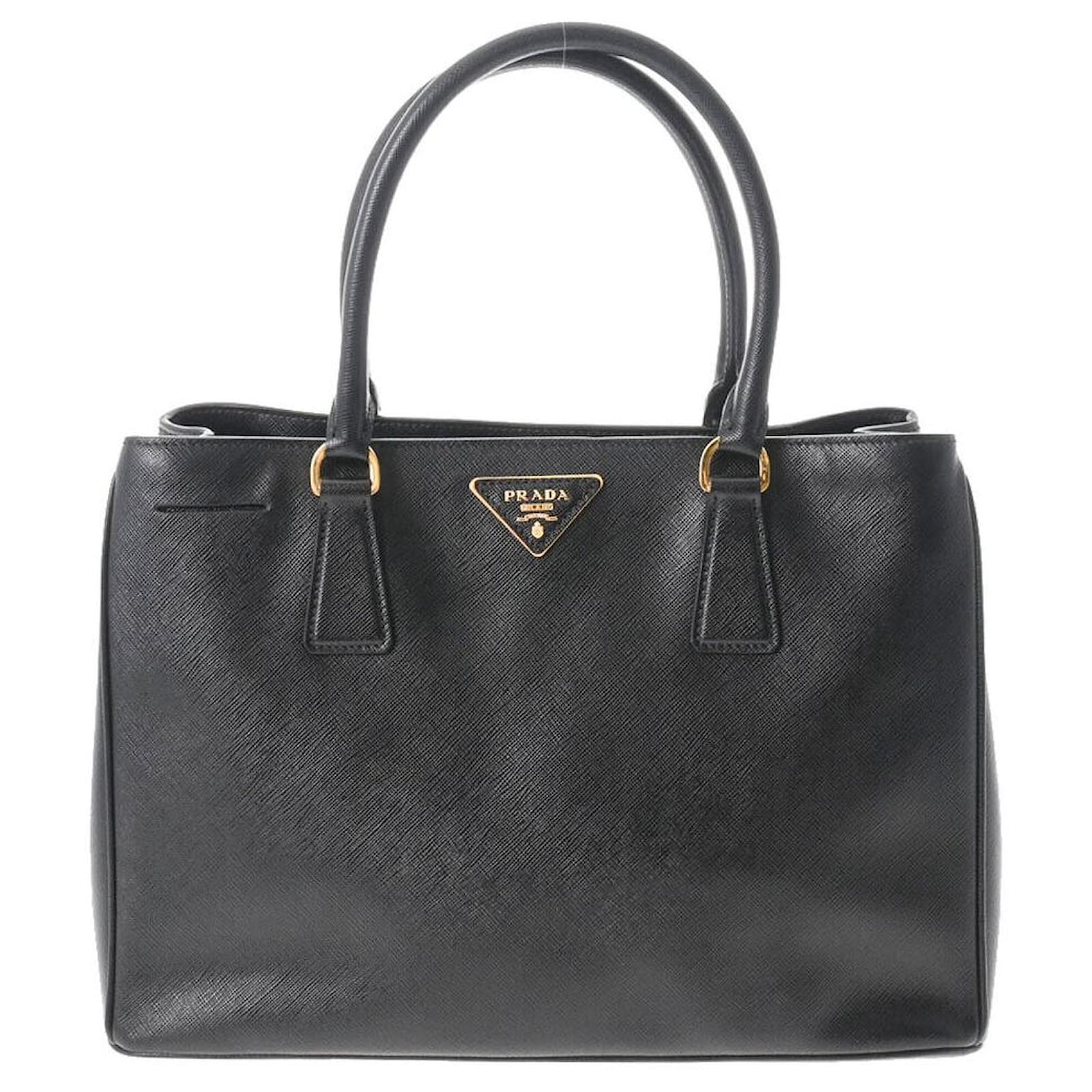 Prada Saffiano Lux Black Leather ref.923752 - Joli Closet