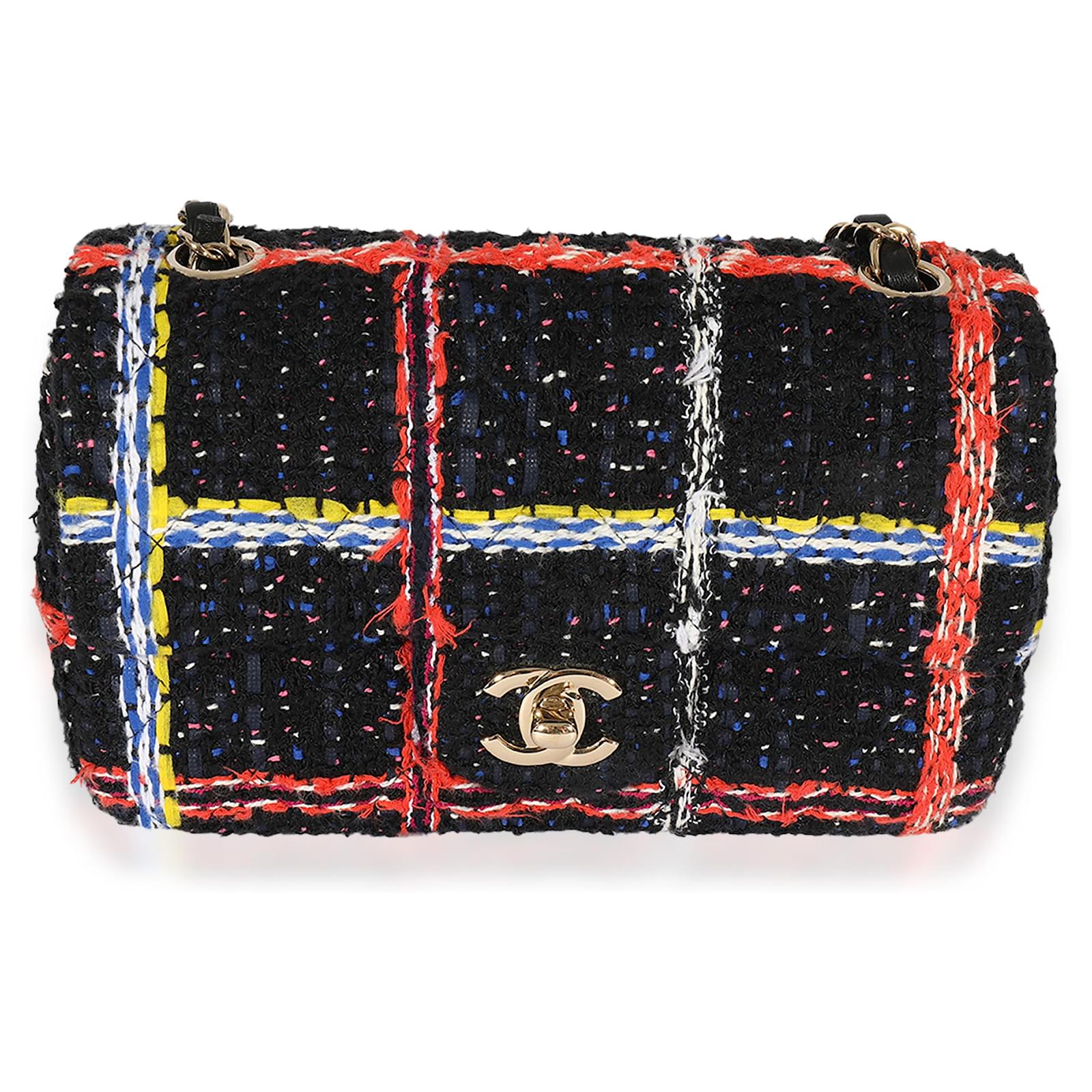Vintage Chanel from the sustainable luxury webshop Still in Fashion