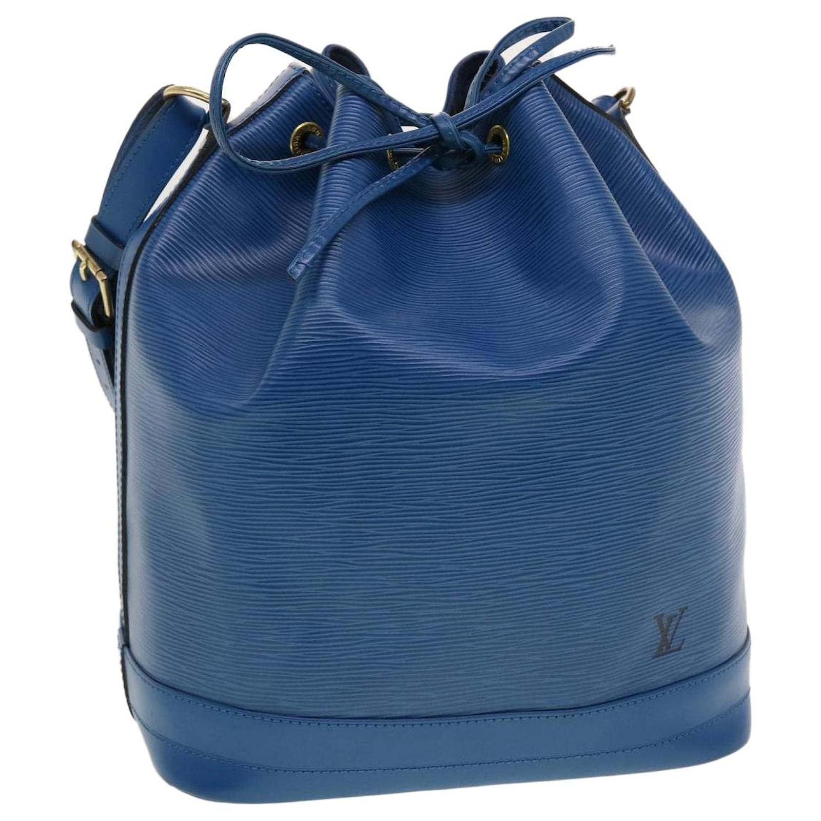 Louis Vuitton Green Epi Leather Noe GM Bucket Bag .  Luxury