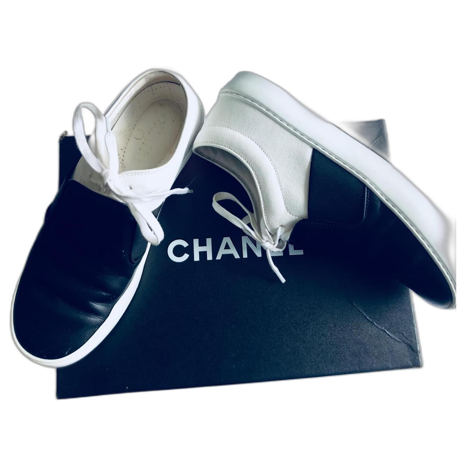 Sneakers Chanel Slip on Black and White Trainers Size 5 UK