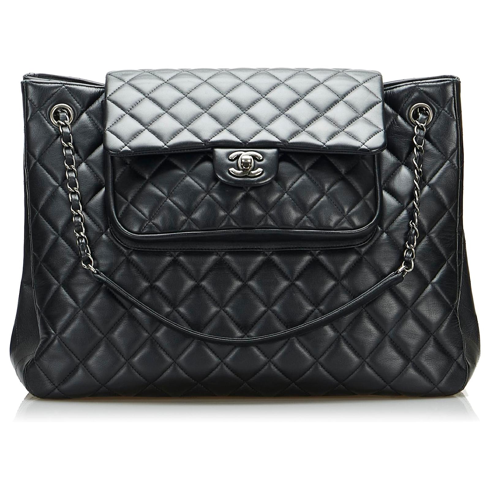 Chanel Black Paris-Edinburgh Flap Shoulder Bag Leather ref.930059 - Joli  Closet