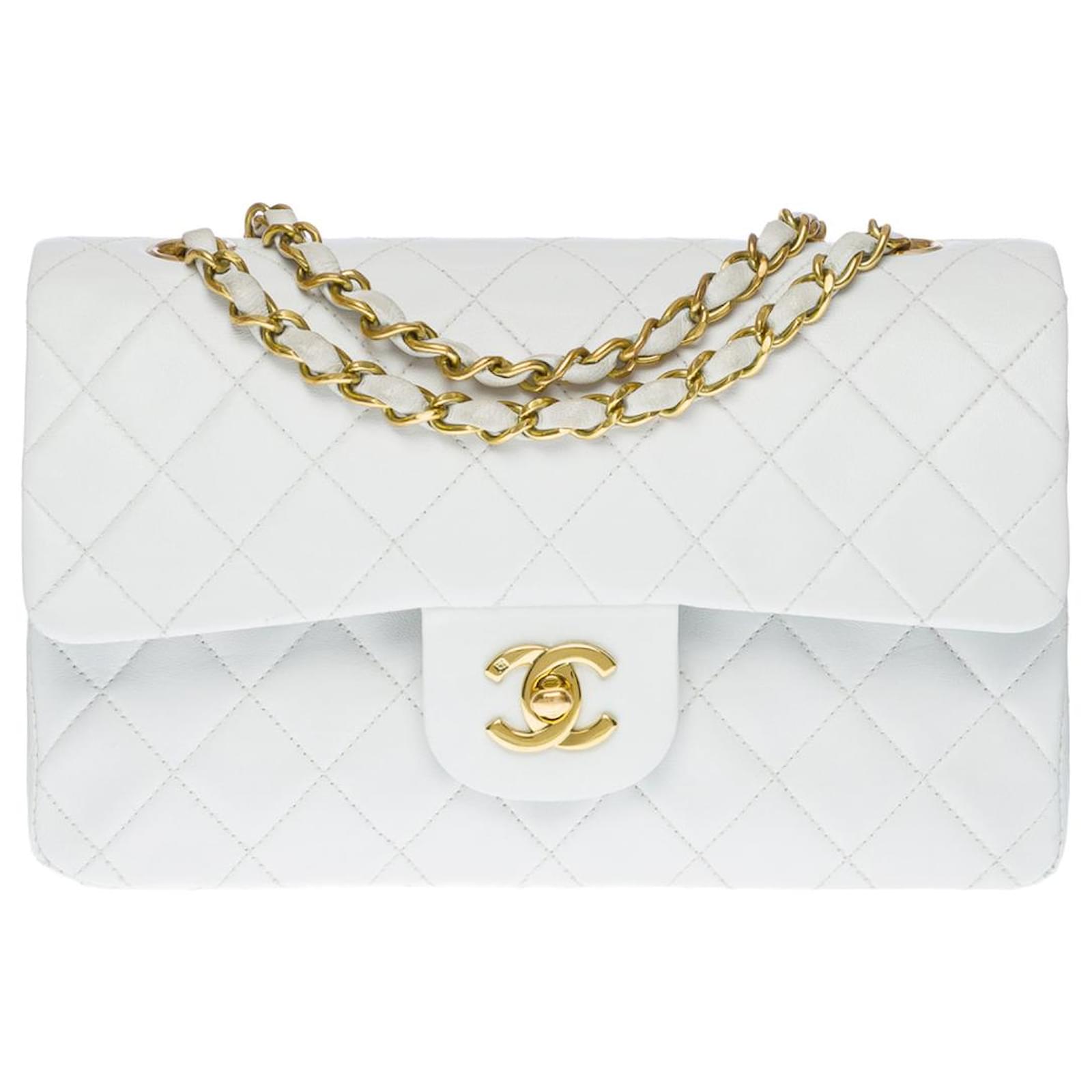 Chanel TIMELESS CROSSBODY BAG 23 CM lined FLAP IN WHITE QUILTED
