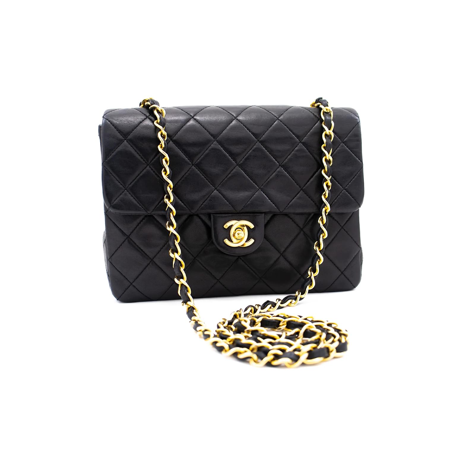 Timeless Chanel Mini matelassé Shoulder Bag Black Leather ref