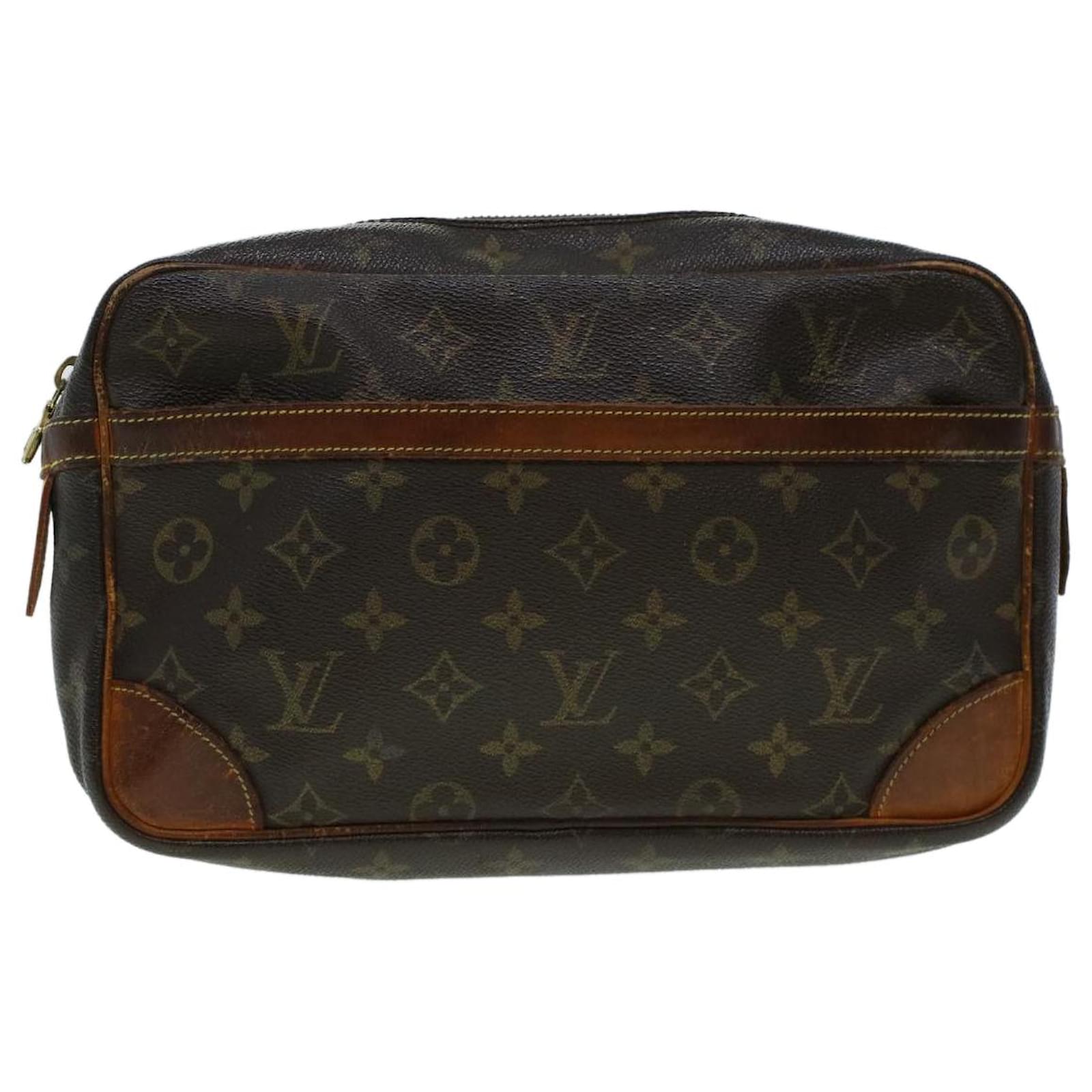 LOUIS VUITTON Monogram Etui 3 Ball de Golf Pouch M58249 LV Auth 40118