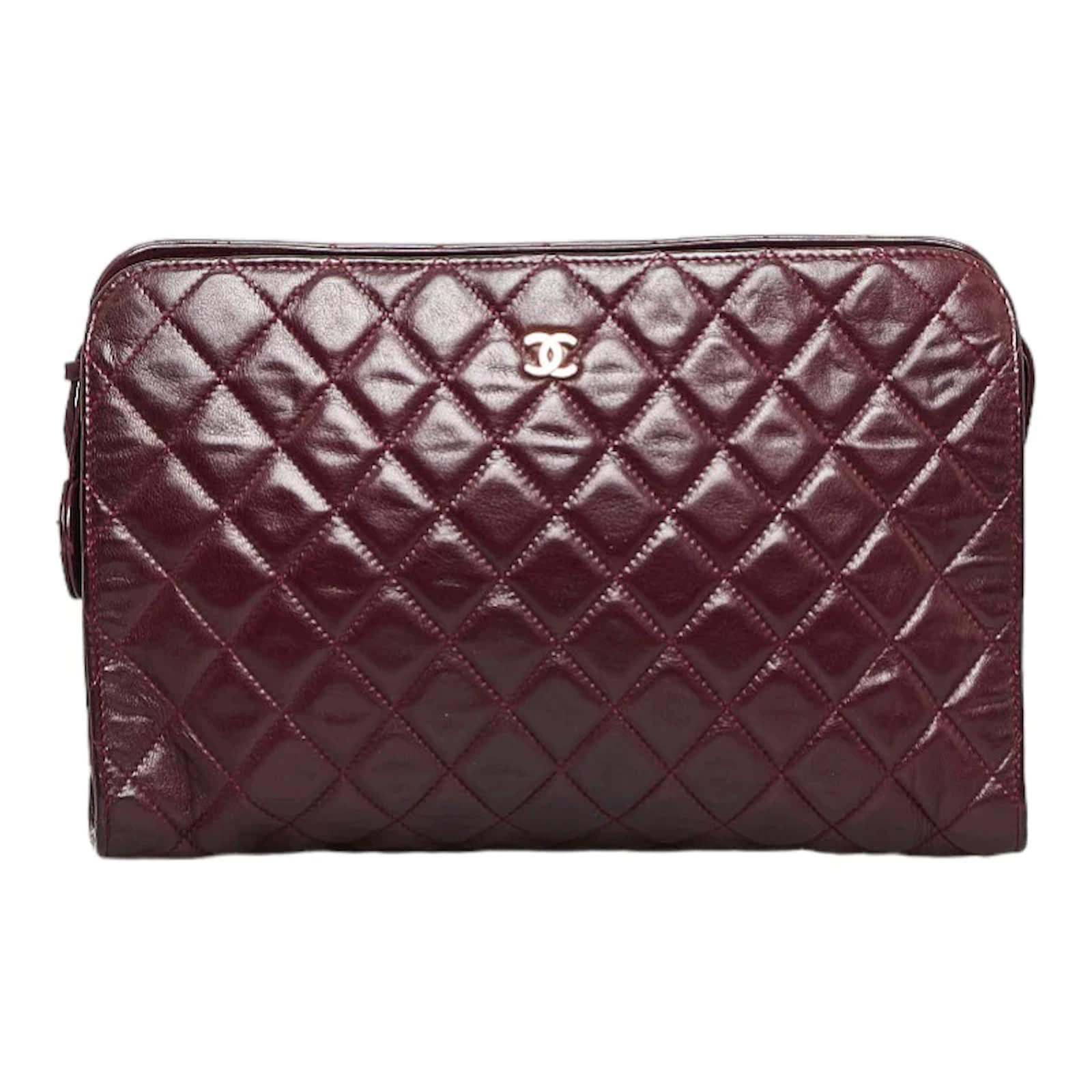 Chanel CC Quilted Leather Clutch Bag Red Pony-style calfskin ref.934443 -  Joli Closet