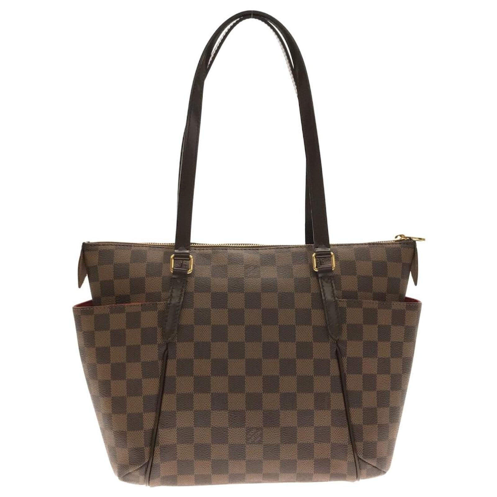 Louis Vuitton Totally Bag: Everyday Functional Bag