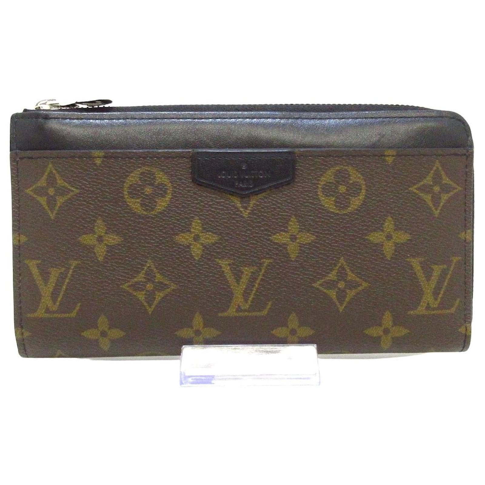 CARTEIRA LOUIS VUITTON ZIPPY VERTICAL MONOGRAM SHADOW M62902