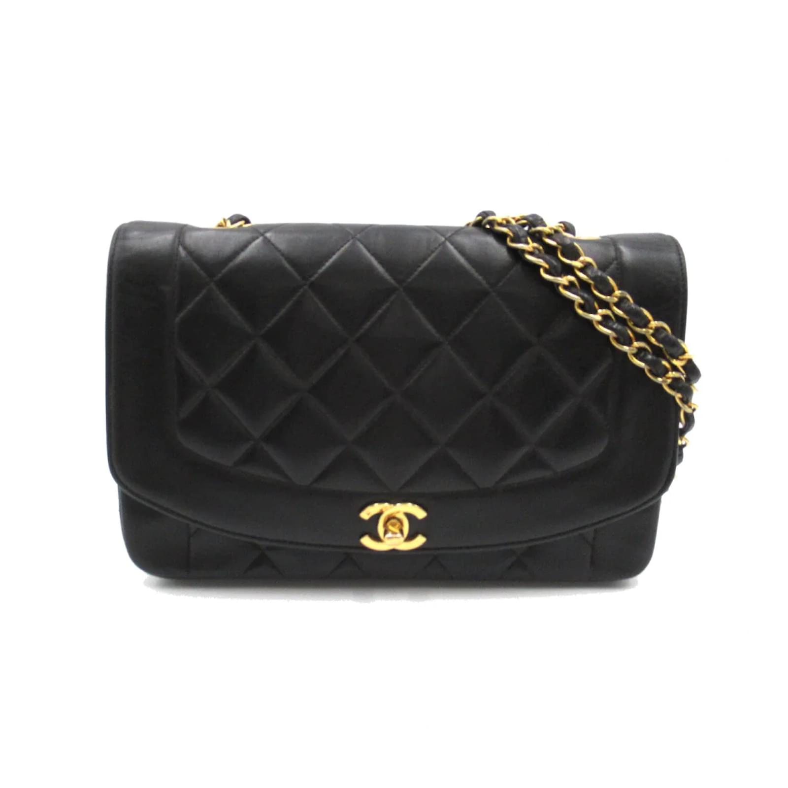 Vintage Chanel Medium Diana Flap Bag Black and Beige Lambskin Gold Hardware  in 2023