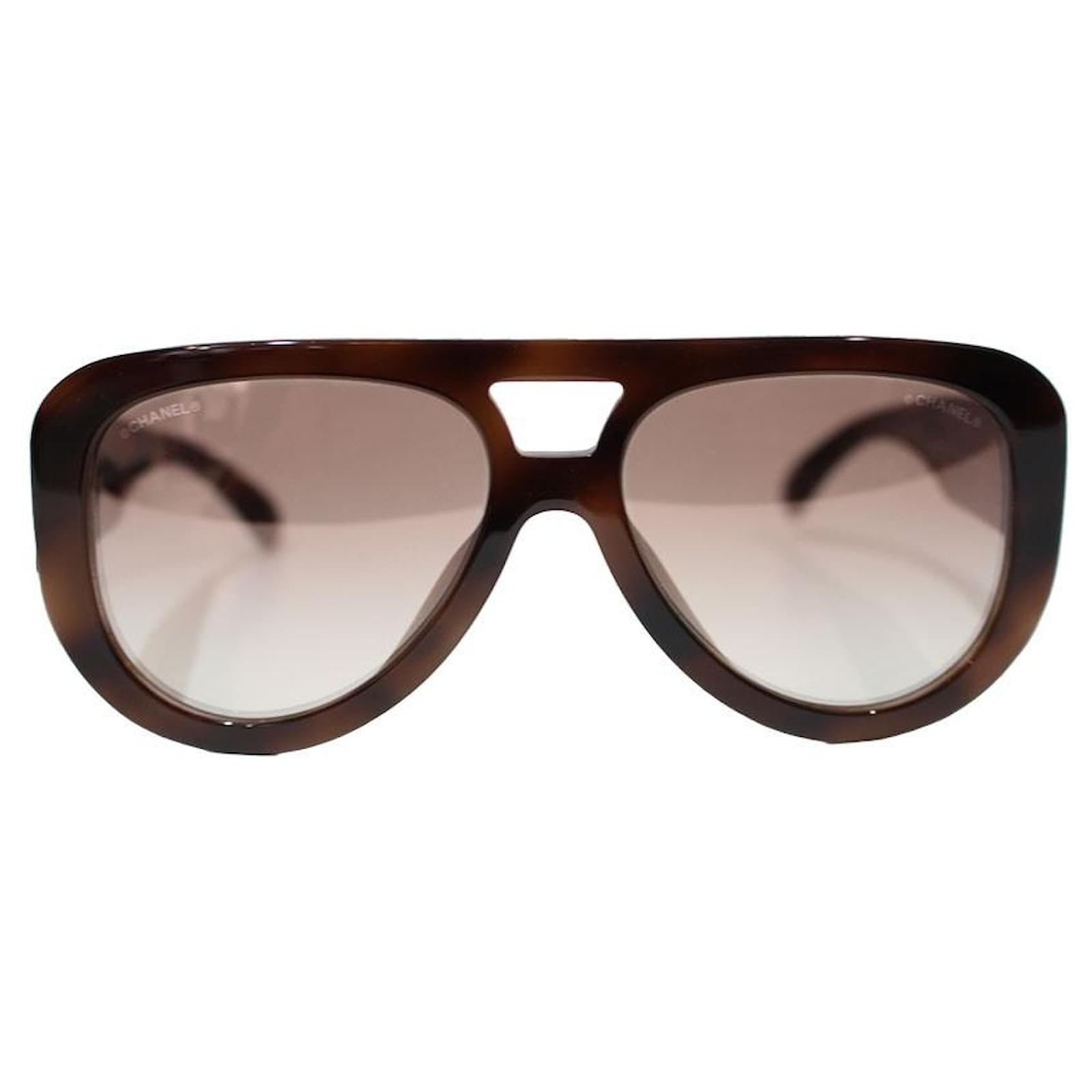 Chanel Sunglasses Brown Plastic ref.935953 - Joli Closet