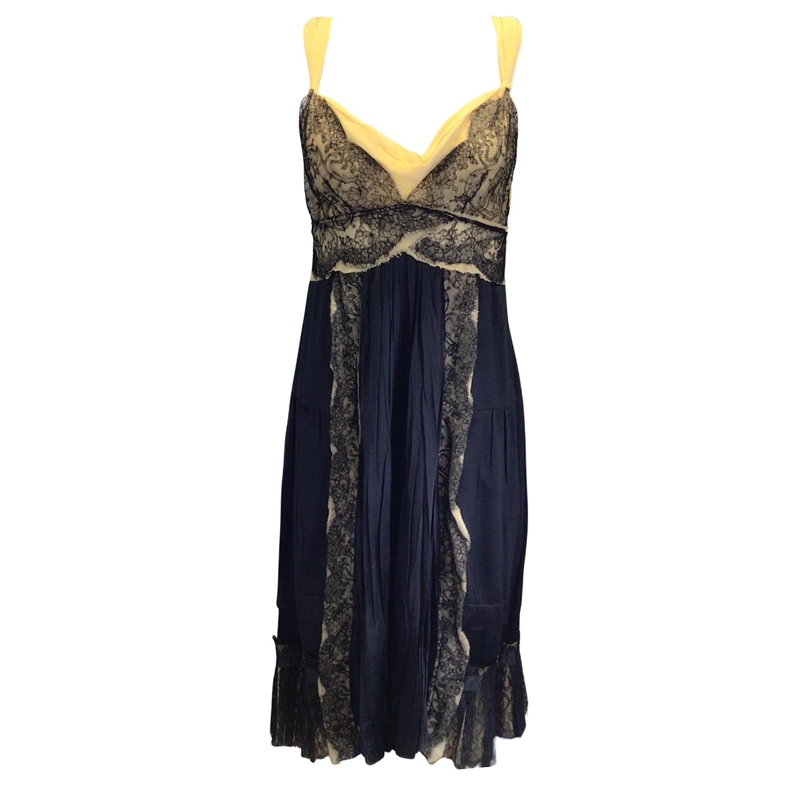 Prada Black / Nude Sleeveless Lace and Silk Dress Beige ref.JC938051 (Sold)  - Joli Closet