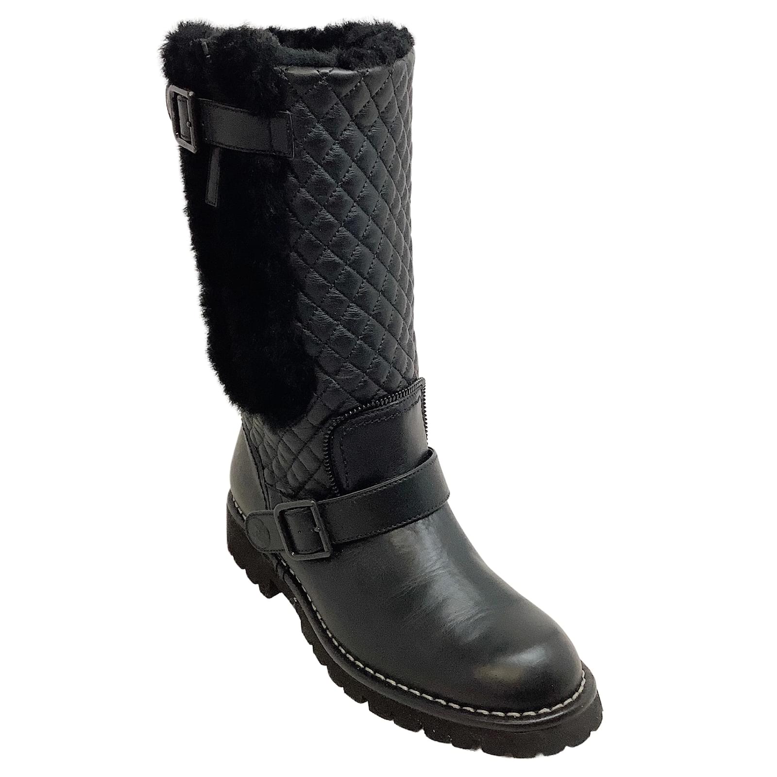 Chanel Black Leather Quilted Moto boots with Shearling ref.938955 Joli Closet