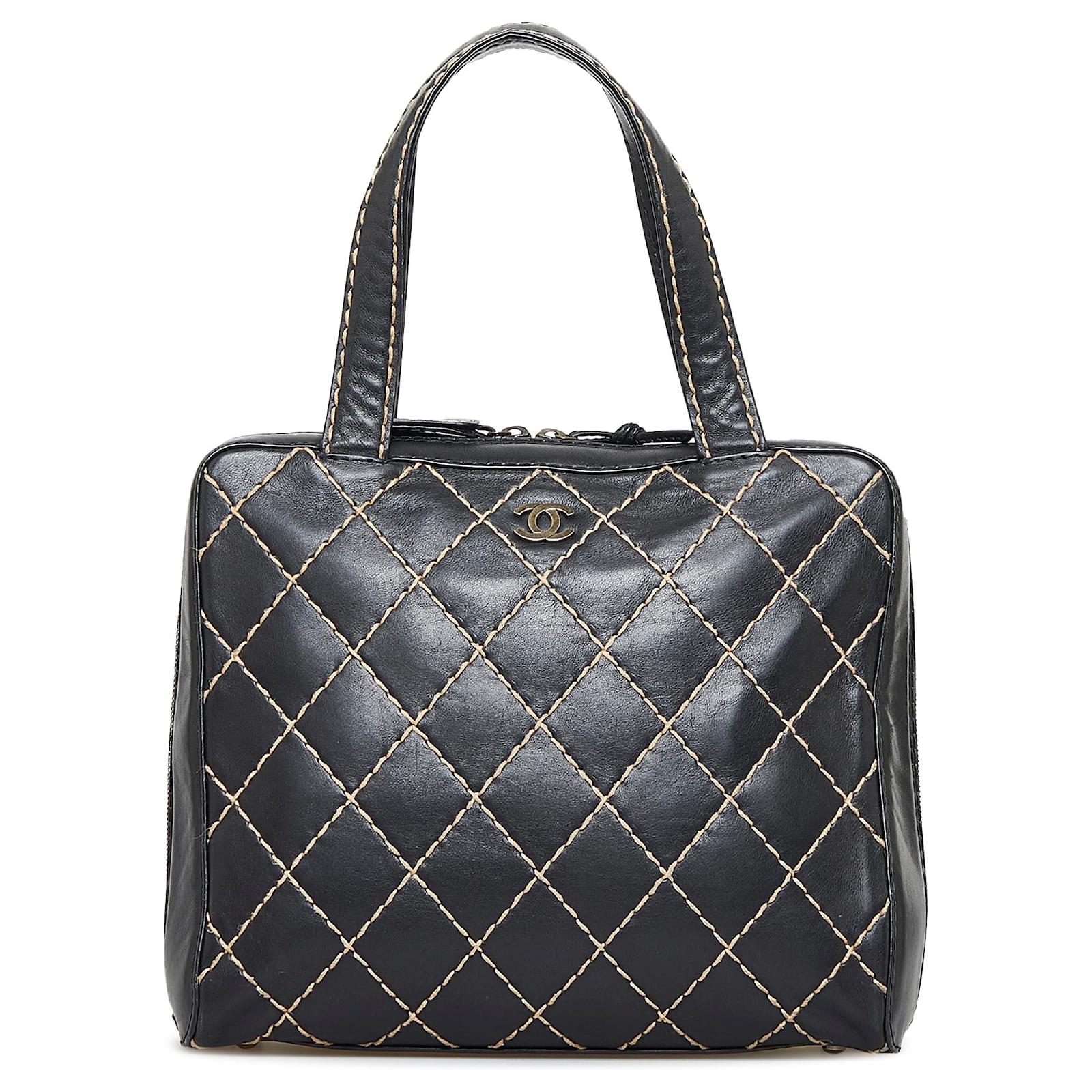 Chanel Black CC Wild Stitch Handbag Leather ref.940840 - Joli Closet
