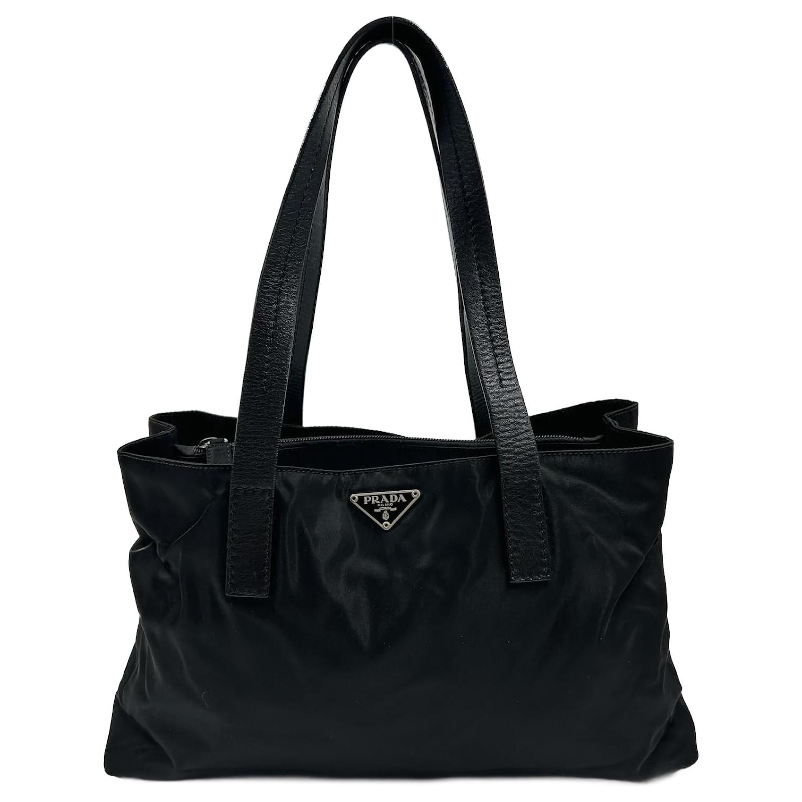 Black Nylon Prada Shoulder Bag ref.941089 - Joli Closet