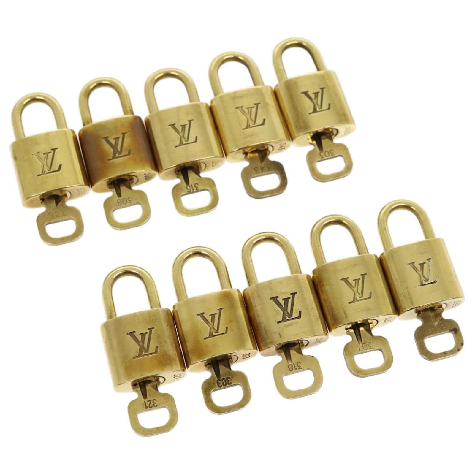 Louis Vuitton padlock 10set Padlock Gold Tone LV Auth ai618 Metal