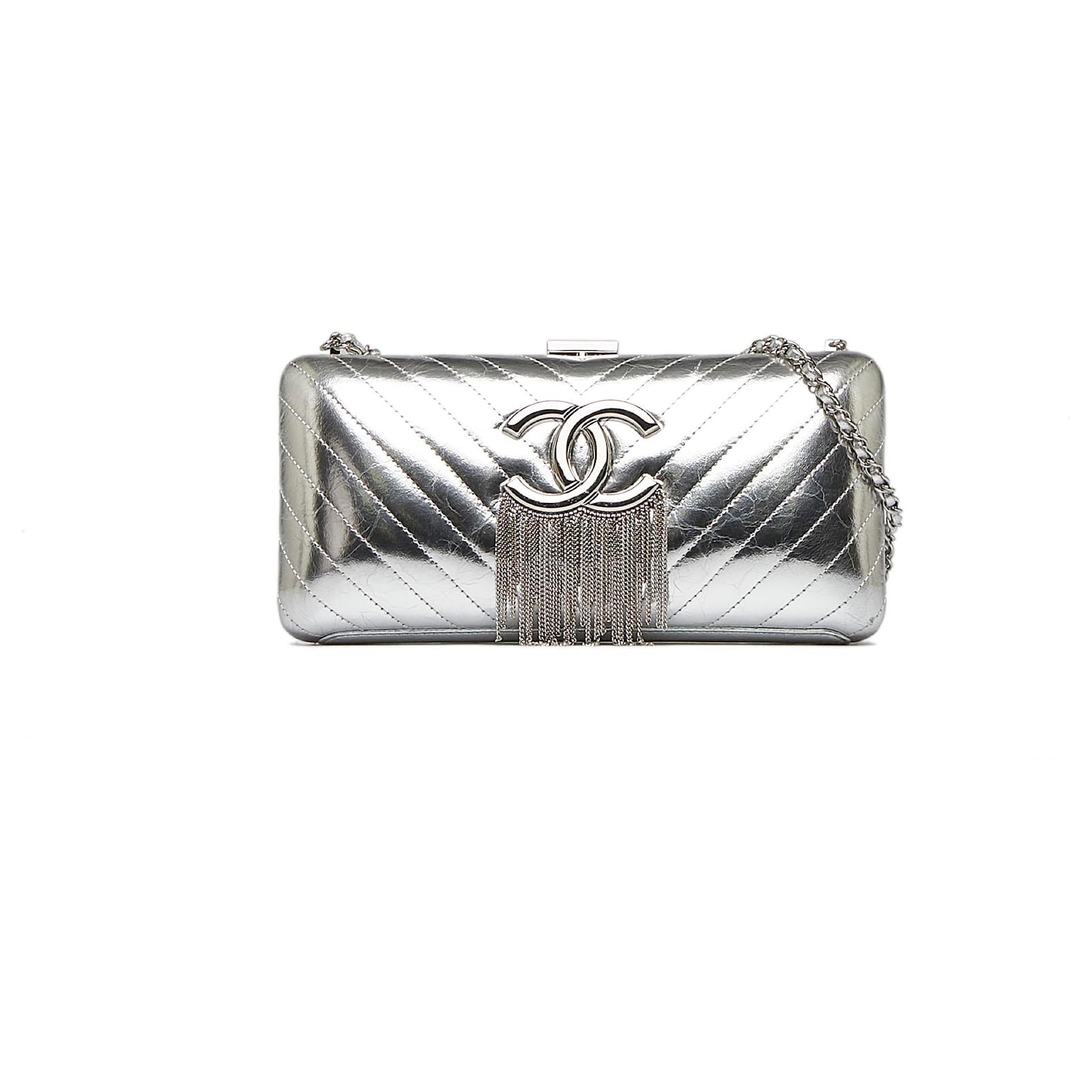 Chanel Silver Chain Fringe Leather Clutch Bag Silvery ref.942883
