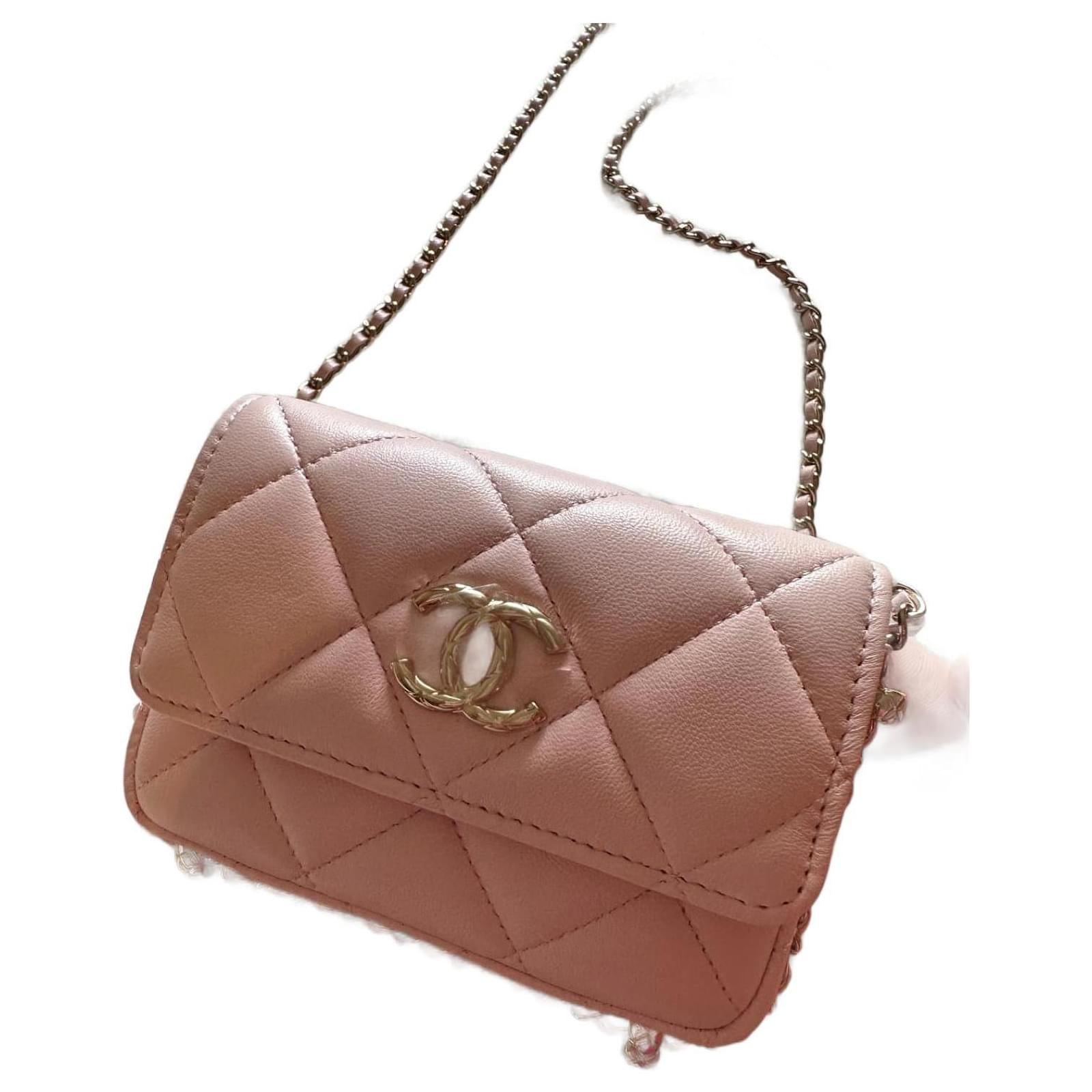 Timeless CHANEL Classic bag in pink leather Silver hardware ref