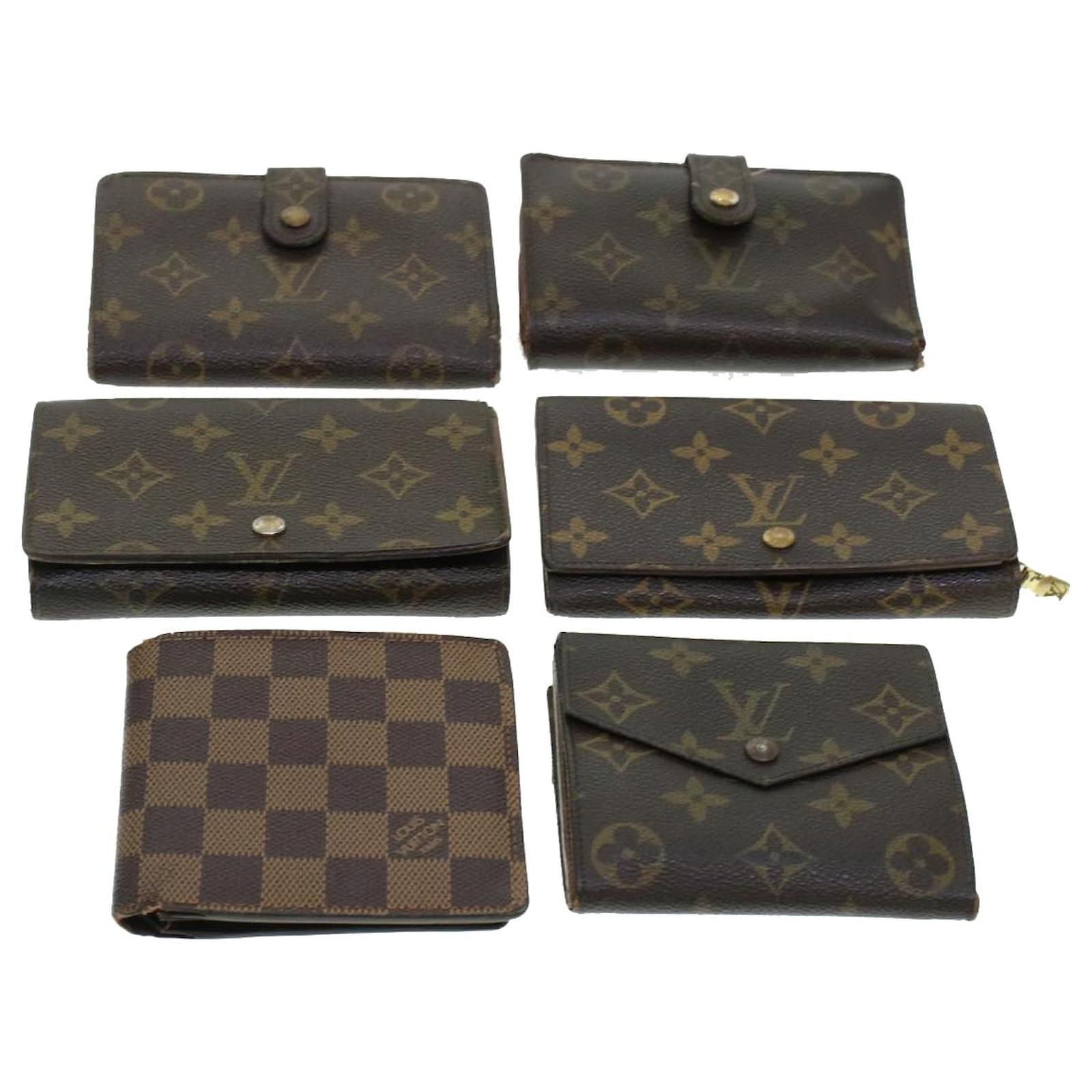 Louis Vuitton Malletier Card Holder Wallet - Monogram