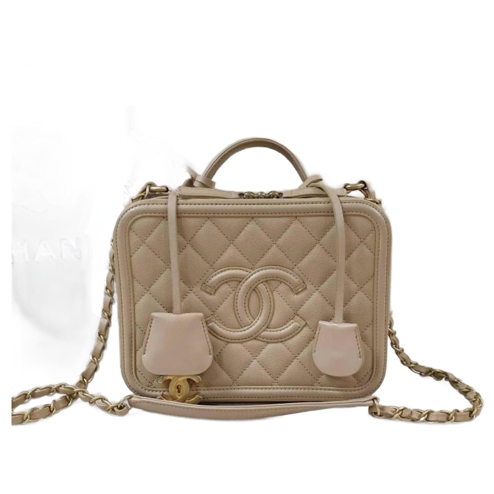 Chanel Beige Quilted Caviar Leather Medium CC Filigree Vanity Case Bag  ref.943852 - Joli Closet