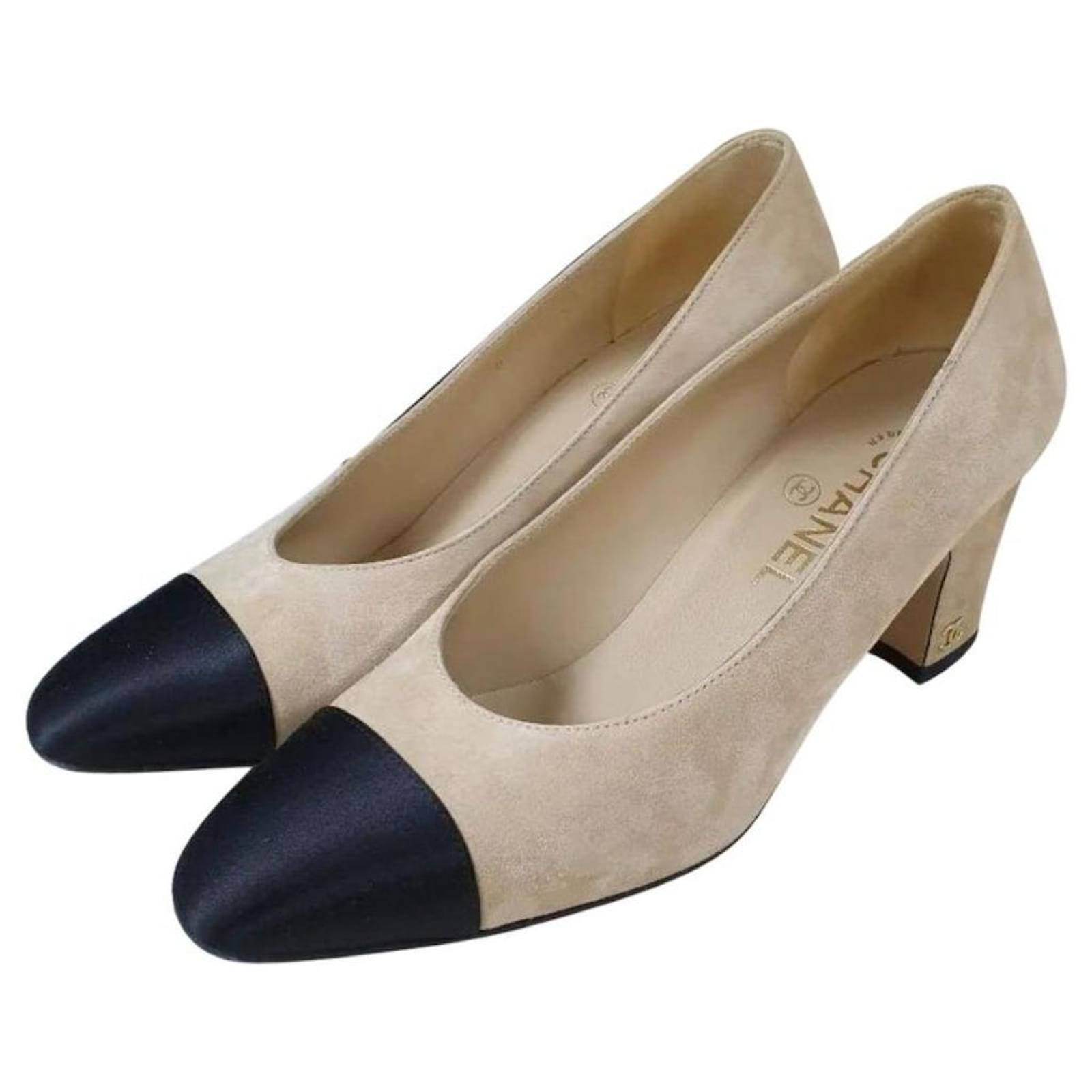 Chanel pumps in beige & black in stretch leather - DOWNTOWN UPTOWN Genève