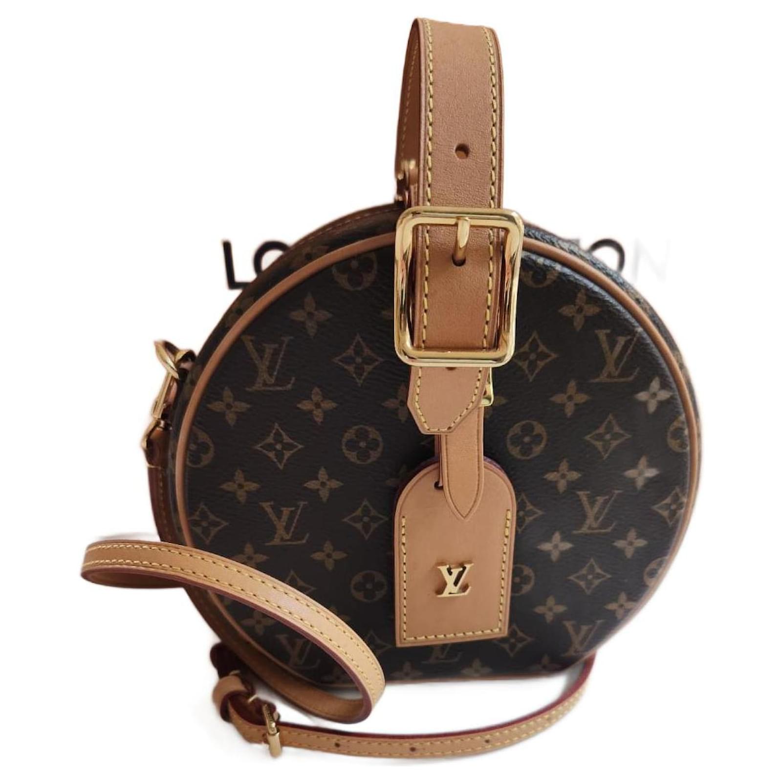 Louis Vuitton PETITE BOITE CHAPEAU Beige Leather ref.944720 - Joli Closet