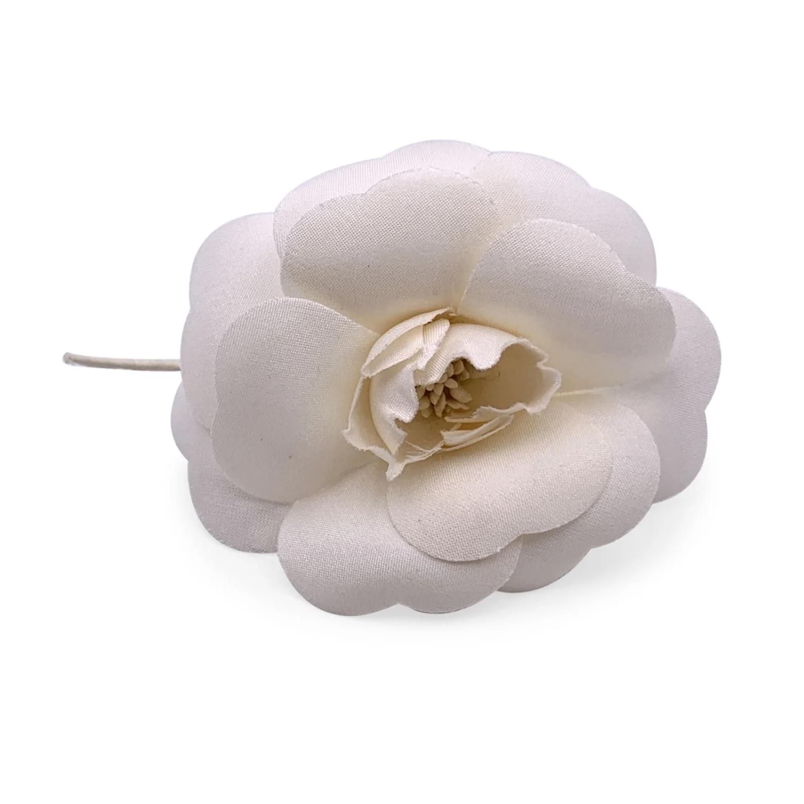 Chanel Vintage White Silk Small Camellia Camelia Bow Brooch Cloth