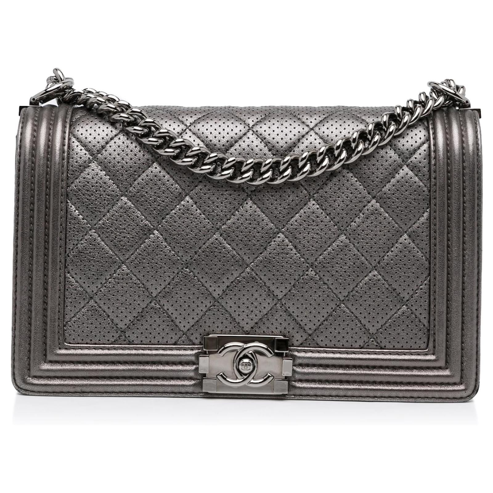 Chanel Silver Medium Boy Flap Bag Silvery Leather ref.945620