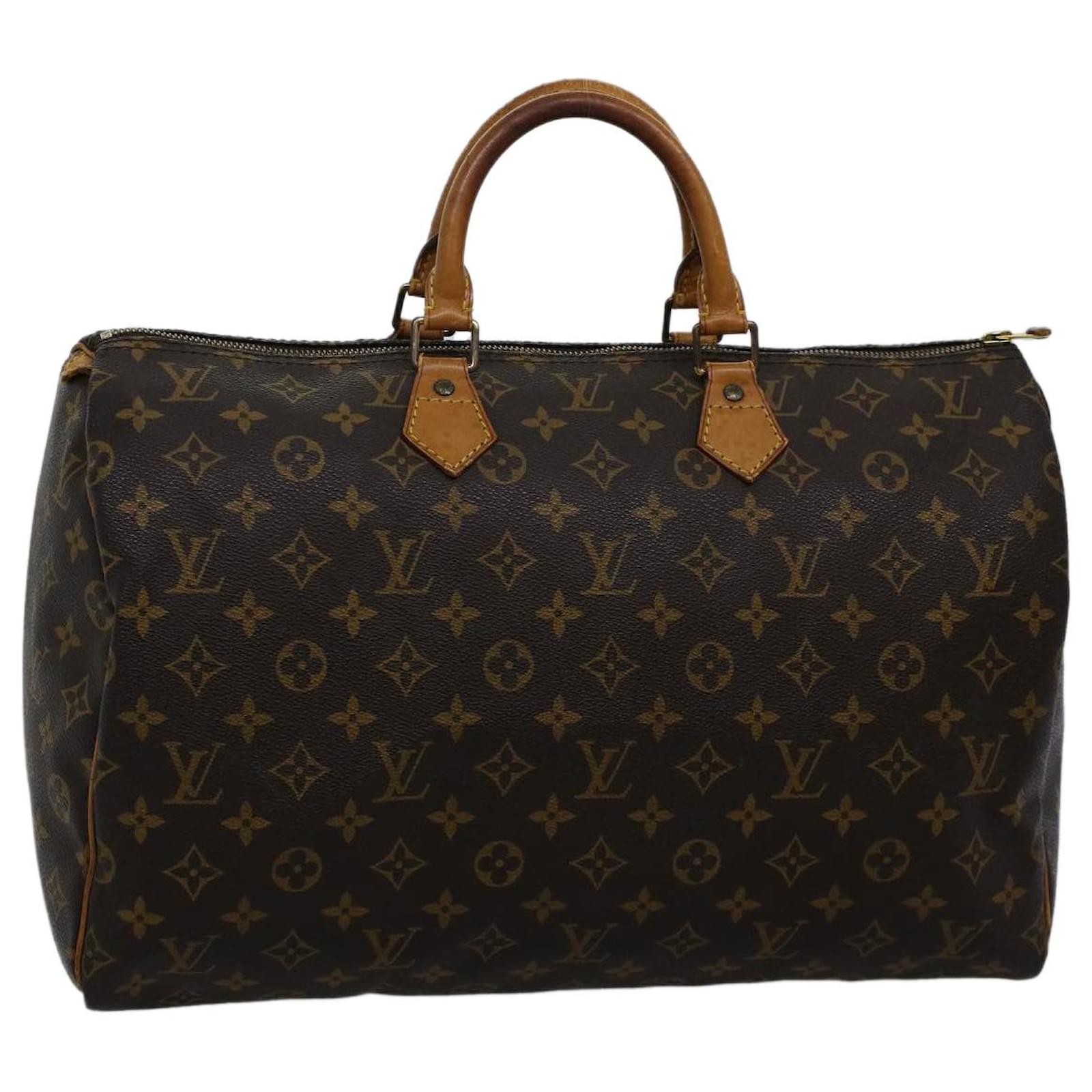 Speedy 40 in 2023  Monogram speedy, Louis vuitton monogram, Louis vuitton