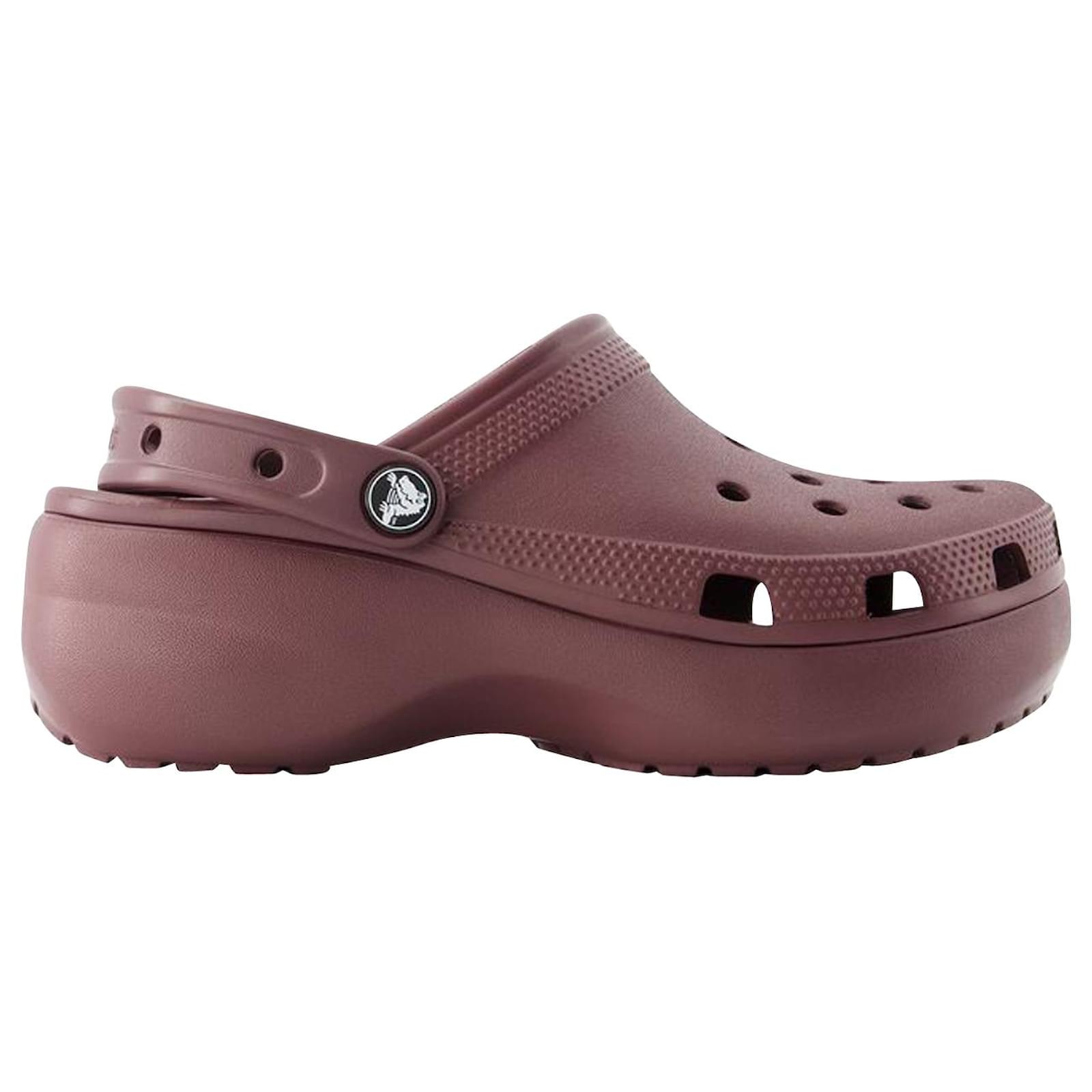 Crocs marque 2024