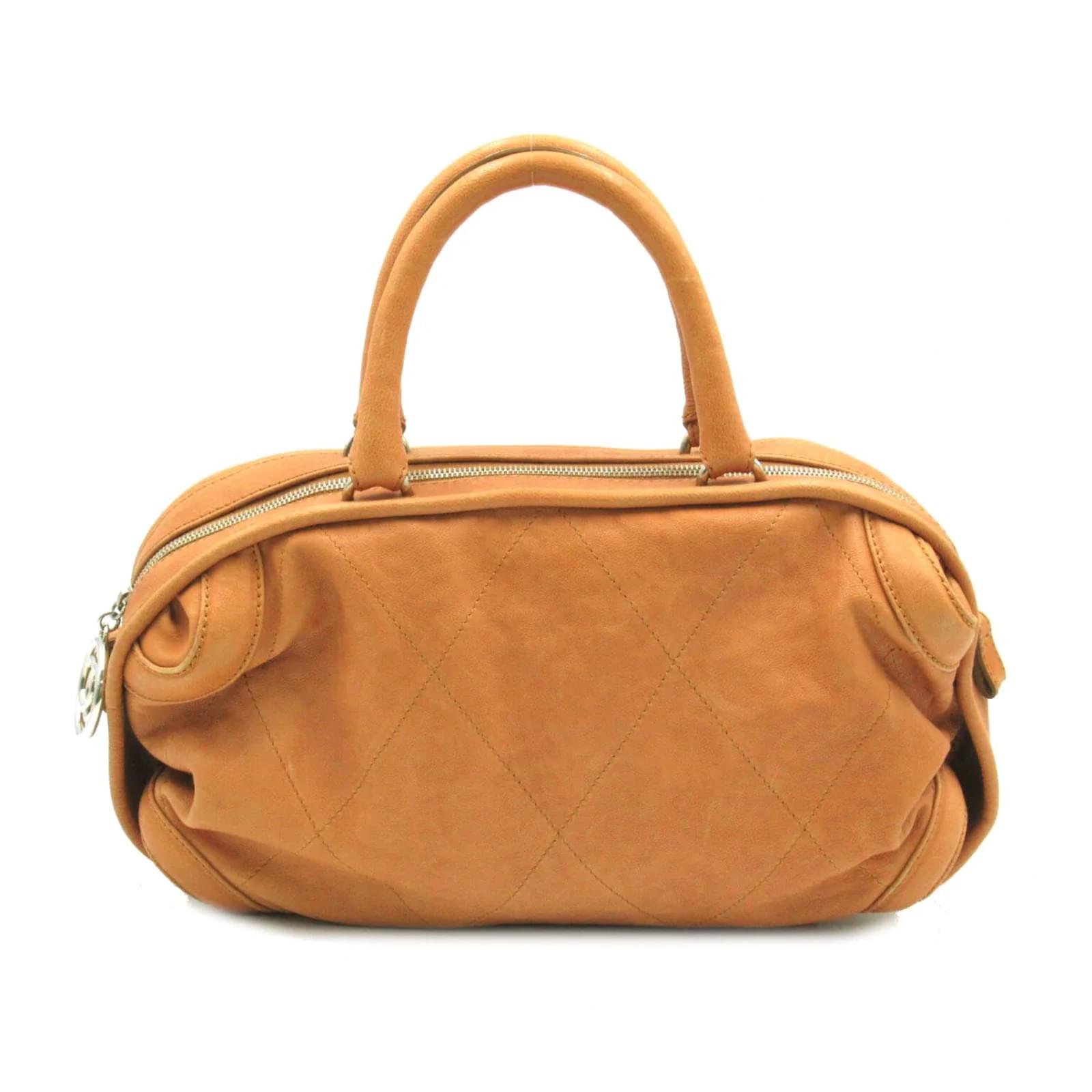 Chanel Surpique Leather Handbag Brown ref.947536 - Joli Closet