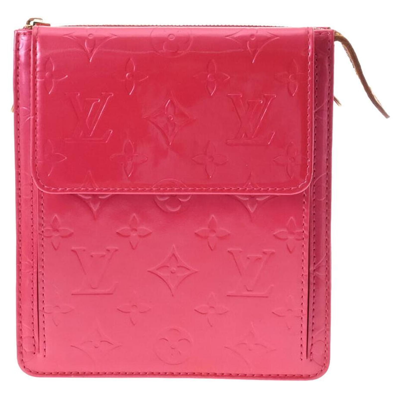 Louis Vuitton Mott Pink Patent leather ref.947666 - Joli Closet