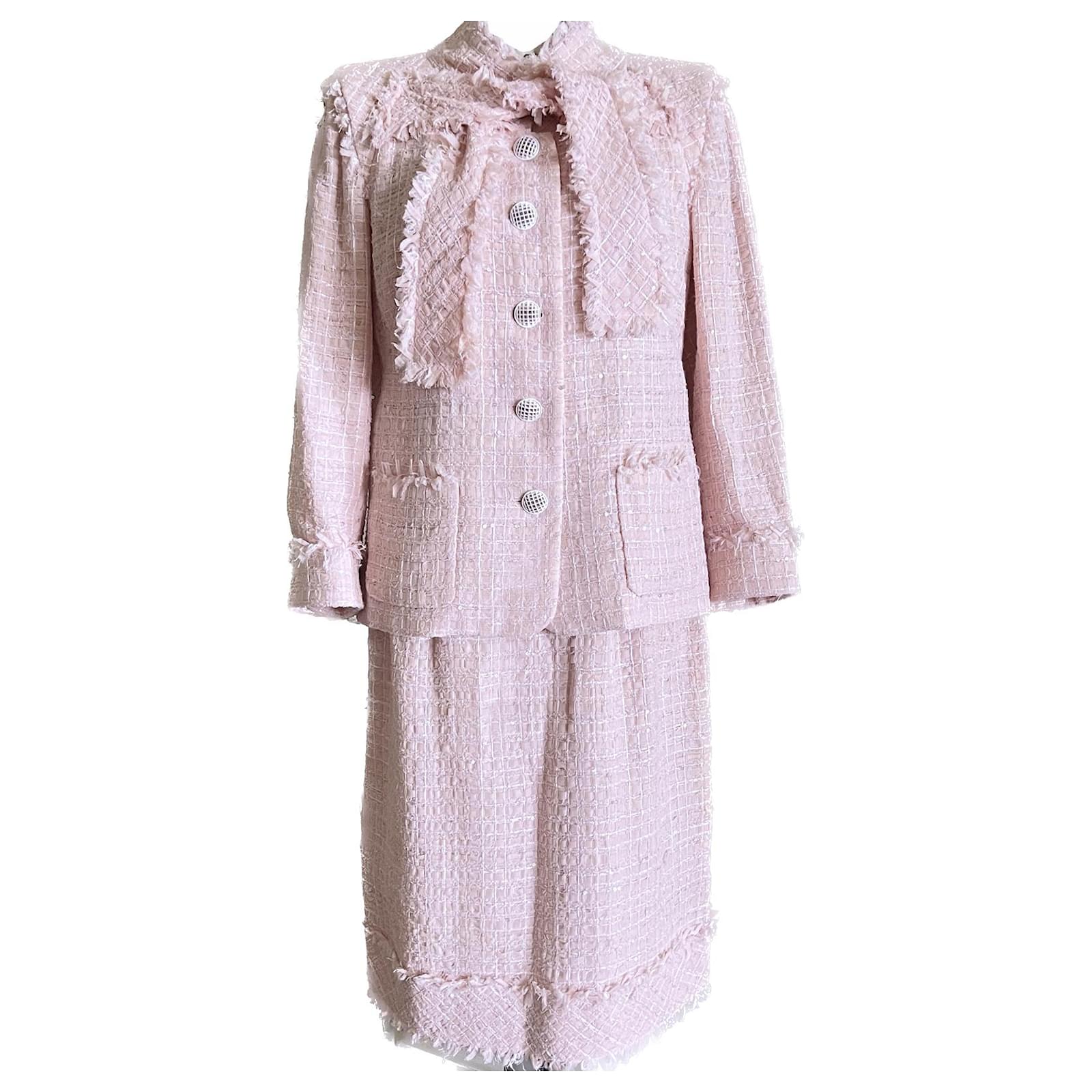 Skirt Suit Chanel 11K$ Barbie Style Ribbon Tweed Suit Size 42 FR