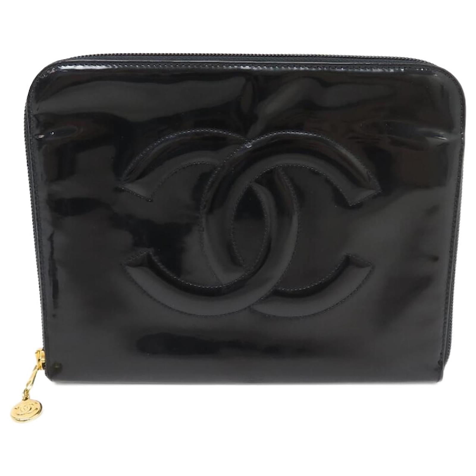 Clutch Bags Chanel Vintage Pouch Chanel Logo CC Black Patent Leather Black Leather Pouch Clutch