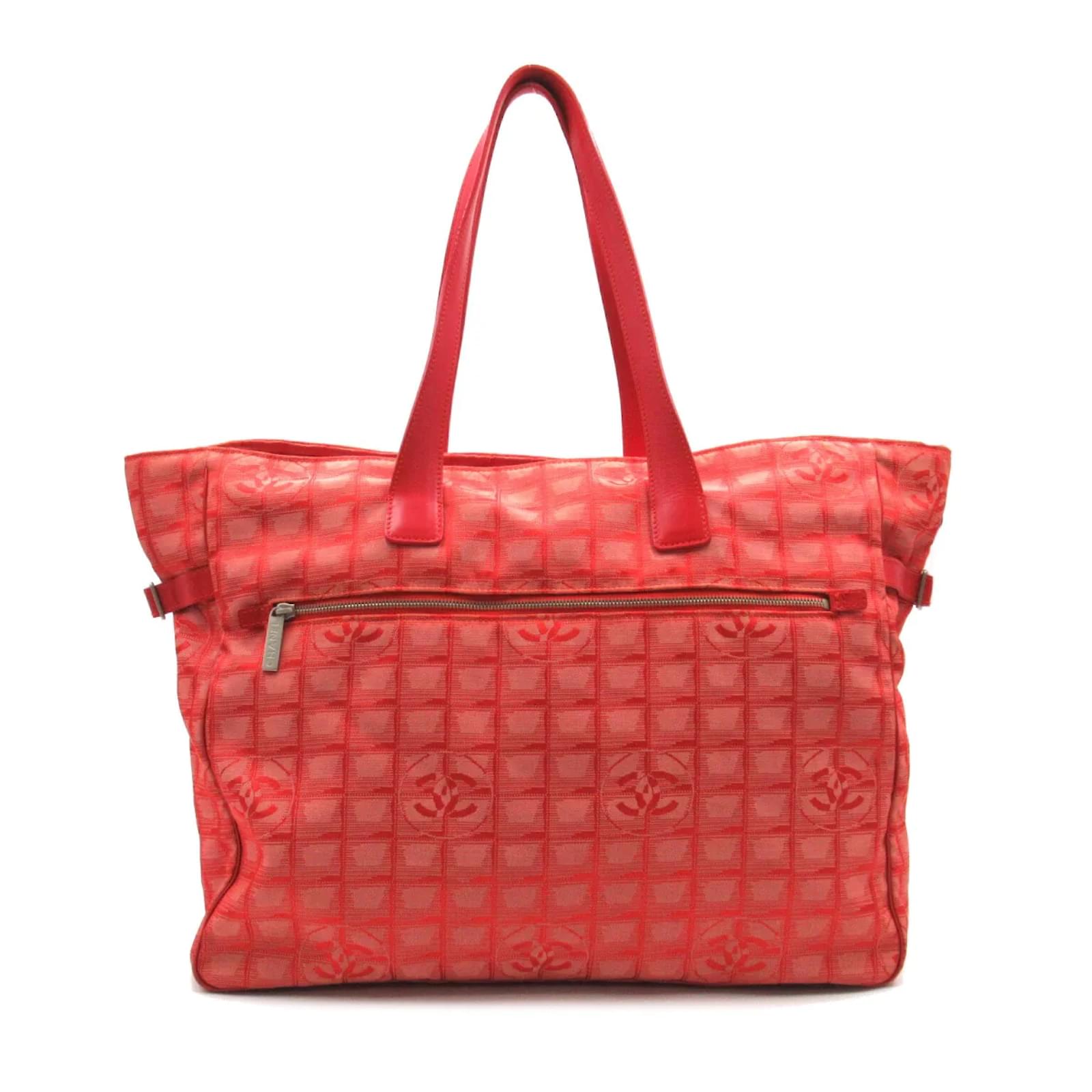 Chanel New Travel Line Tote Bag Red Cloth ref.950913 - Joli Closet