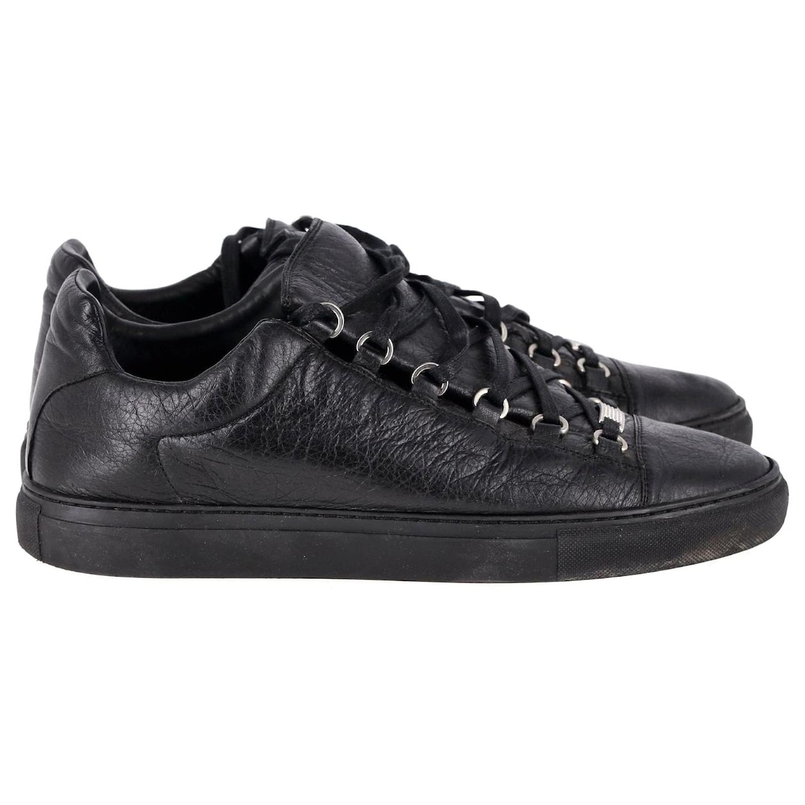 Balenciaga Arena Low-Top Sneakers in Black Leather ref.951725 Joli Closet